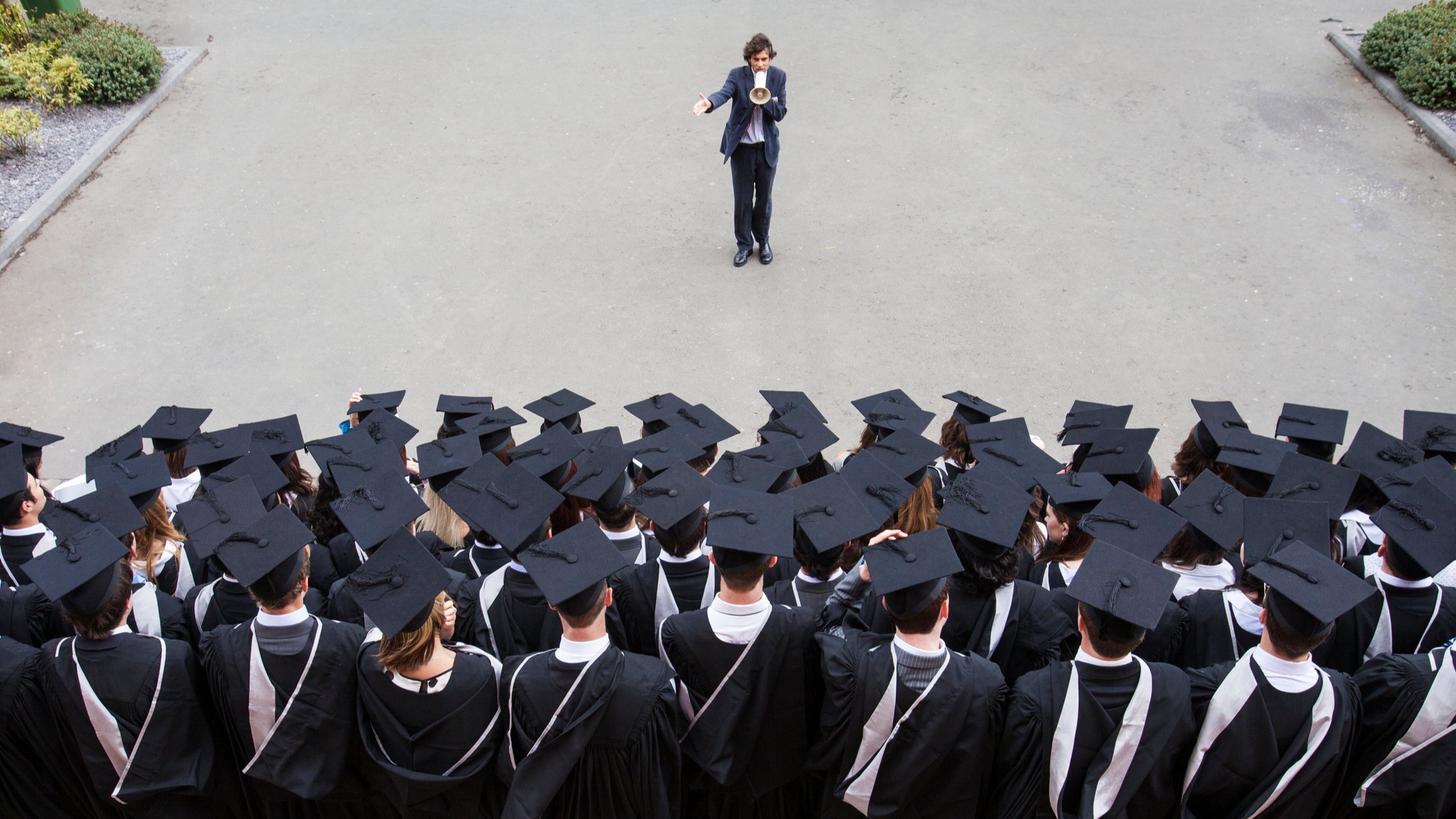 d1e00ek4ebabms.cloudfront.net image