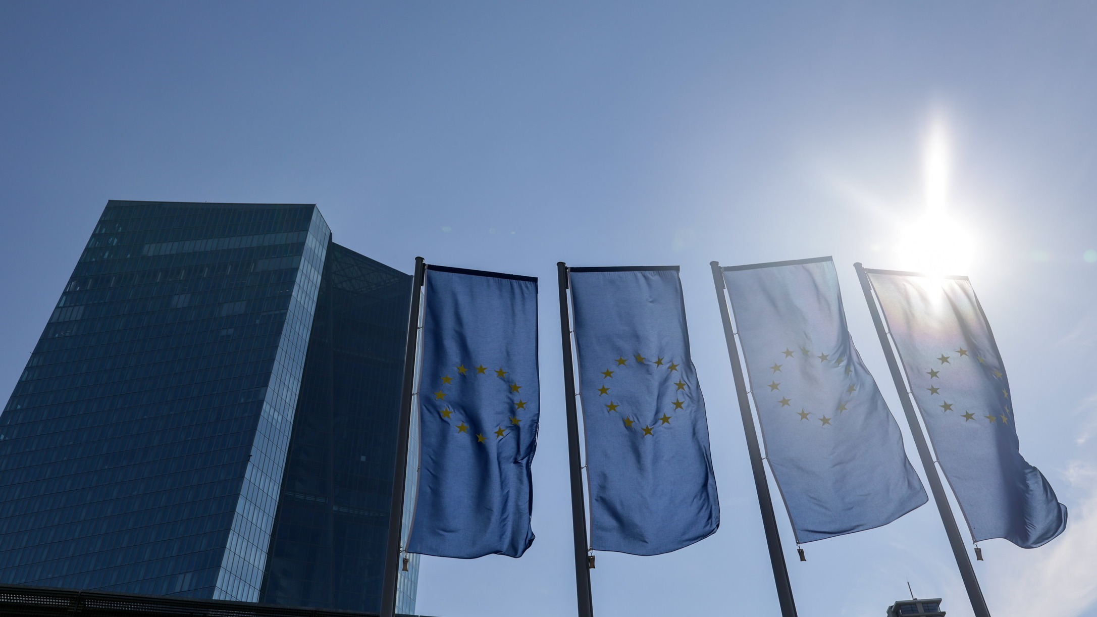 d1e00ek4ebabms.cloudfront.net image