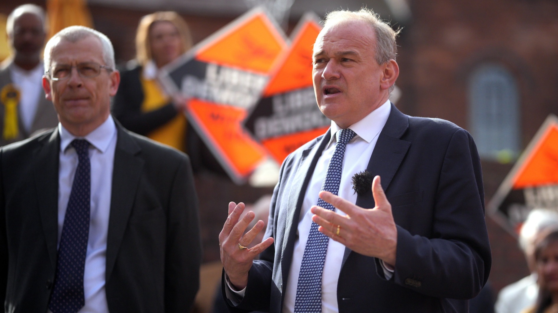 d1e00ek4ebabms.cloudfront.net image