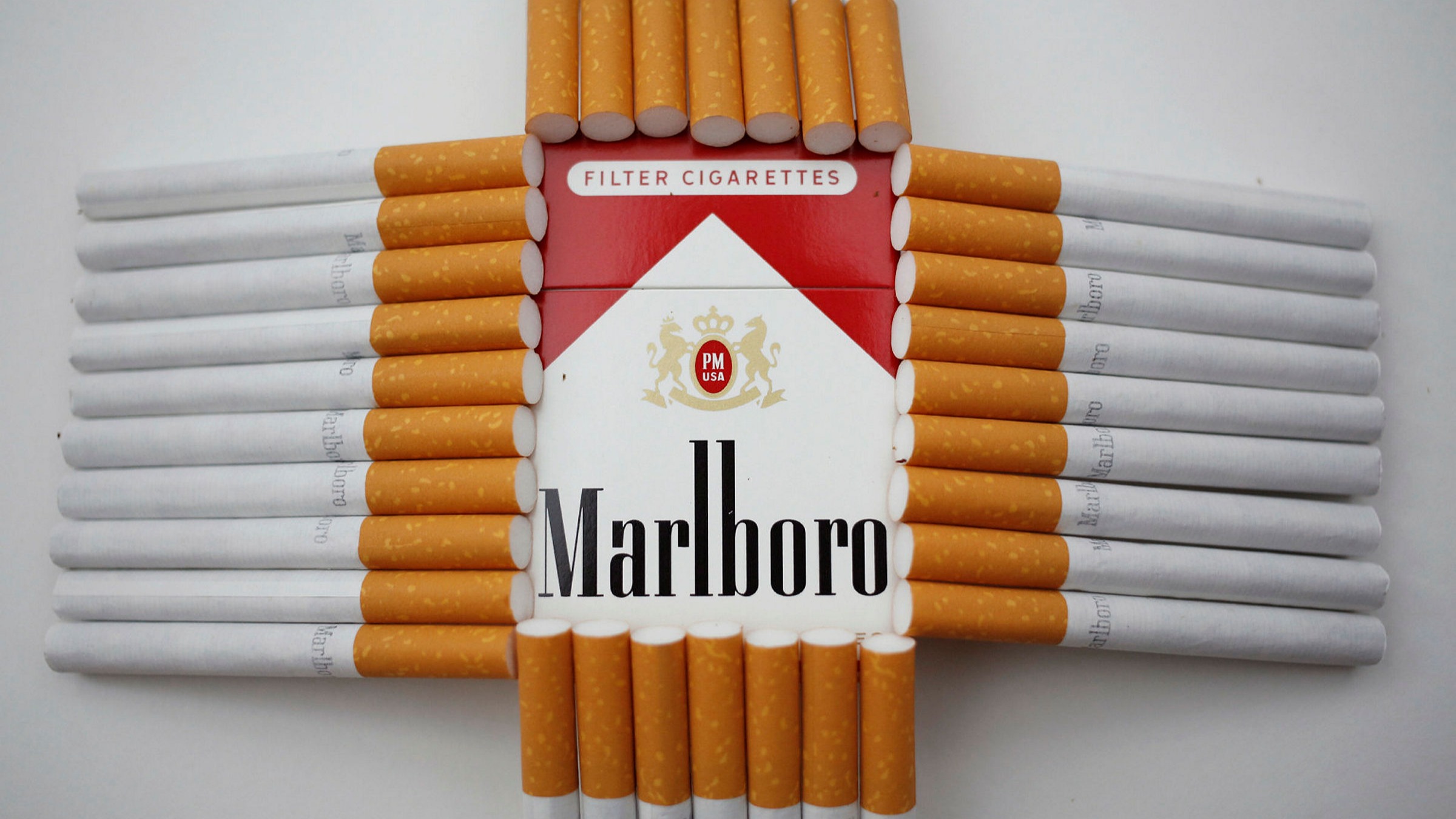 Купить сигареты в ярославле. Сигареты. Сигареты Мальборо. Марки сигарет Мальборо. Сиги Мальборо.