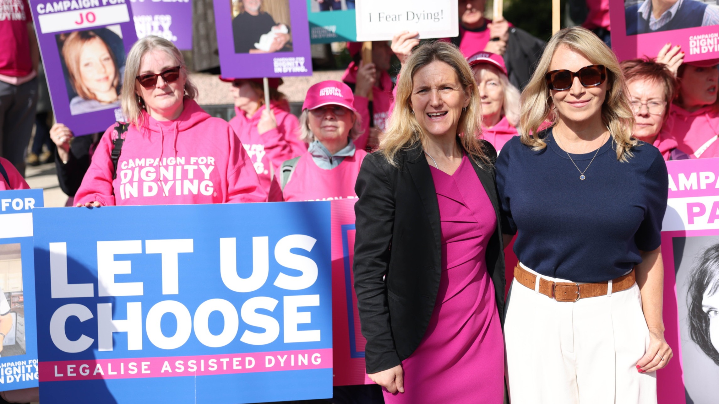 d1e00ek4ebabms.cloudfront.net image