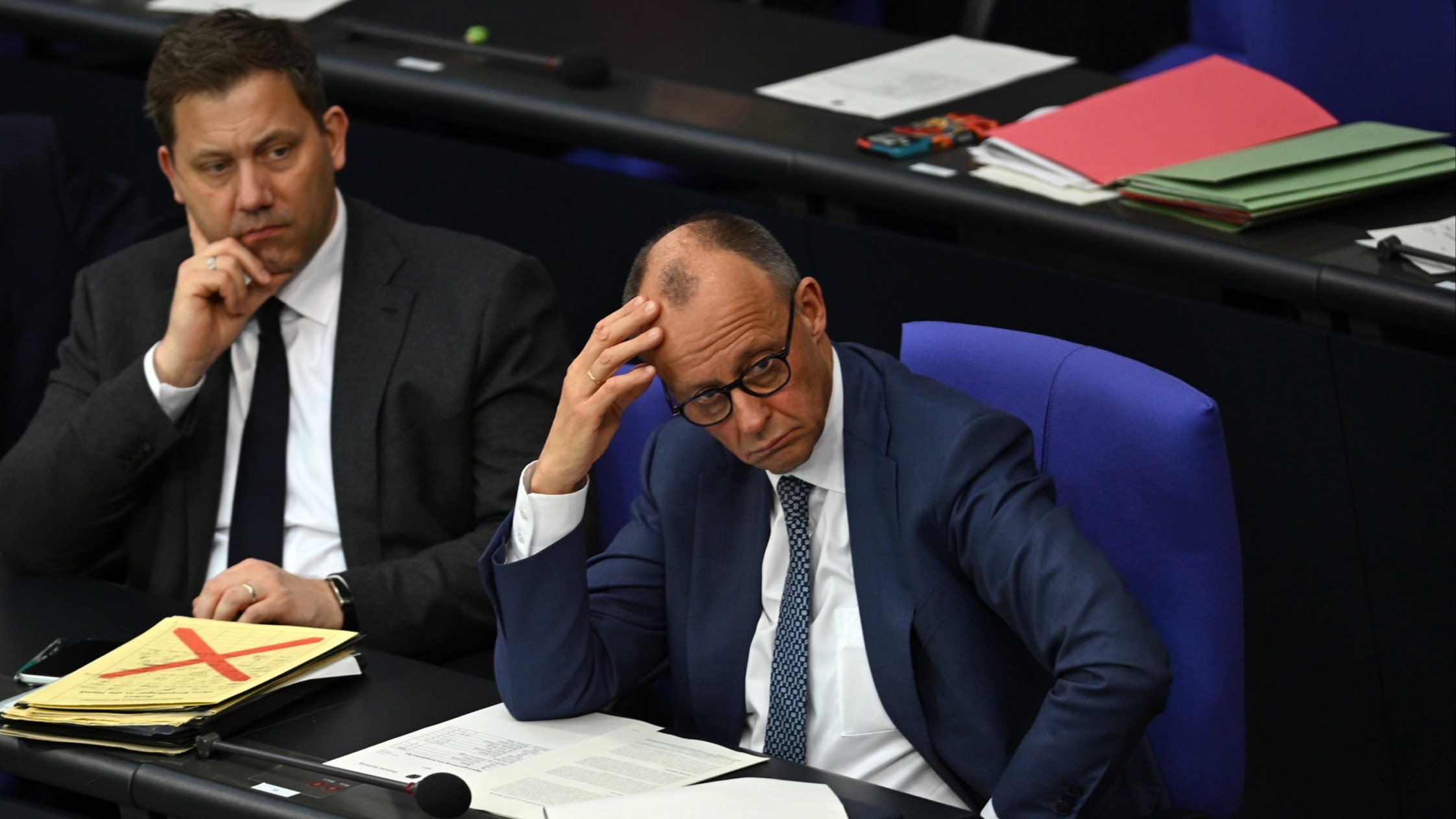 d1e00ek4ebabms.cloudfront.net image