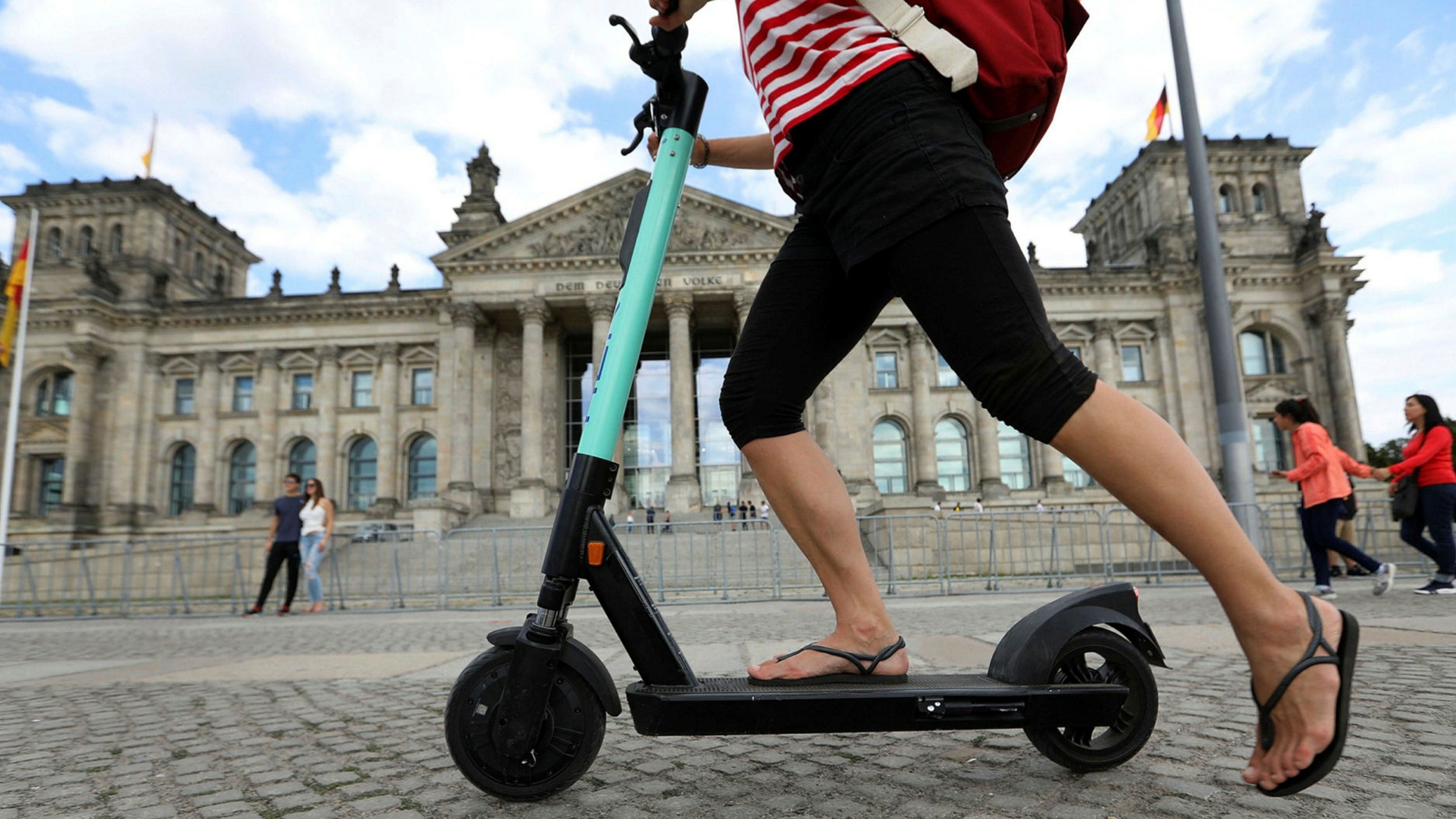 softbank jumps into e-scooters with $250m tier mobility deal | financial times