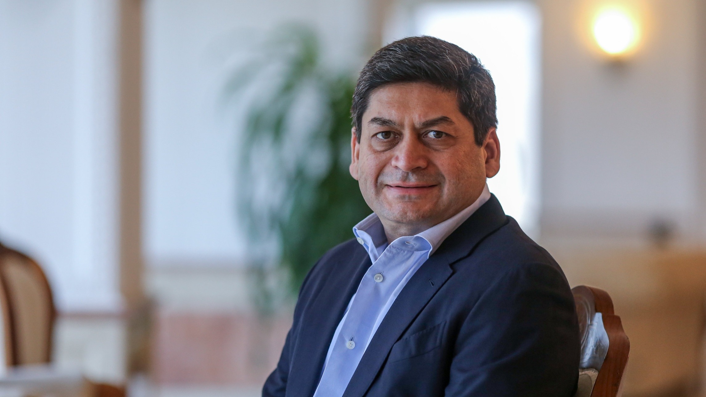 d1e00ek4ebabms.cloudfront.net image