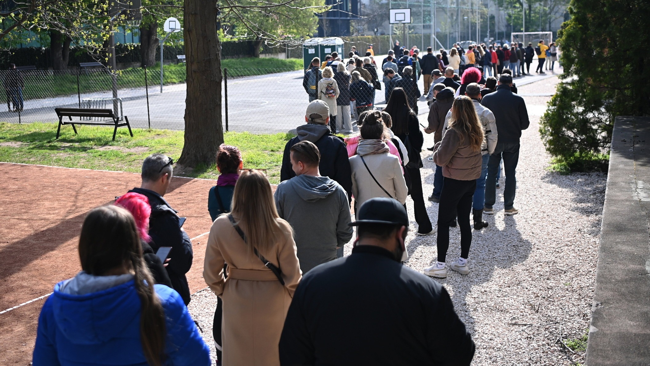 d1e00ek4ebabms.cloudfront.net image