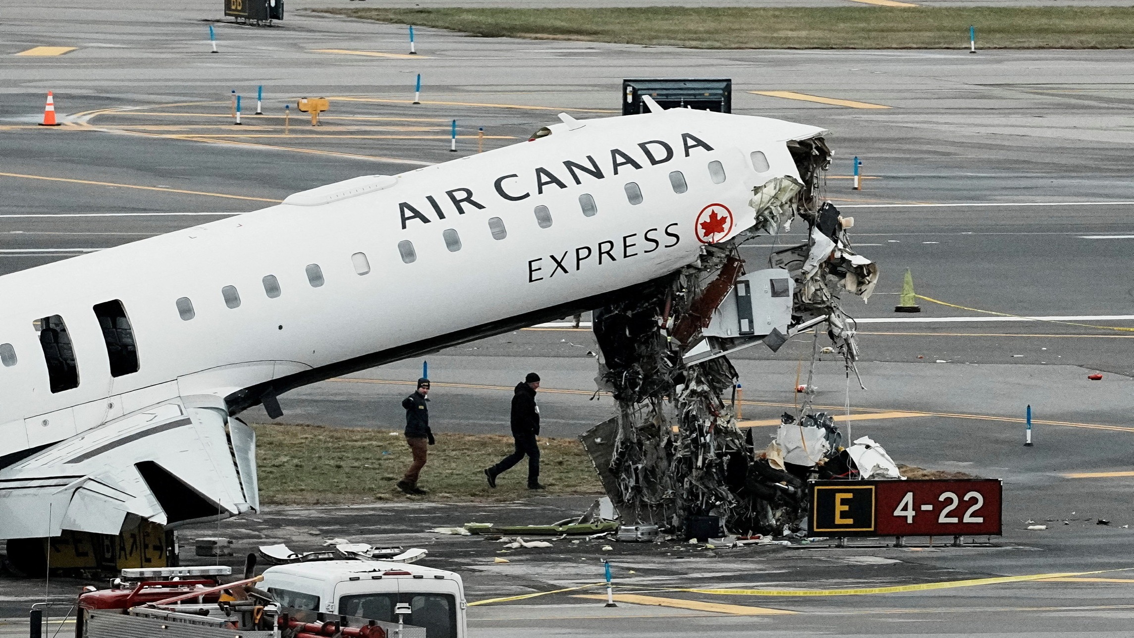 d1e00ek4ebabms.cloudfront.net image