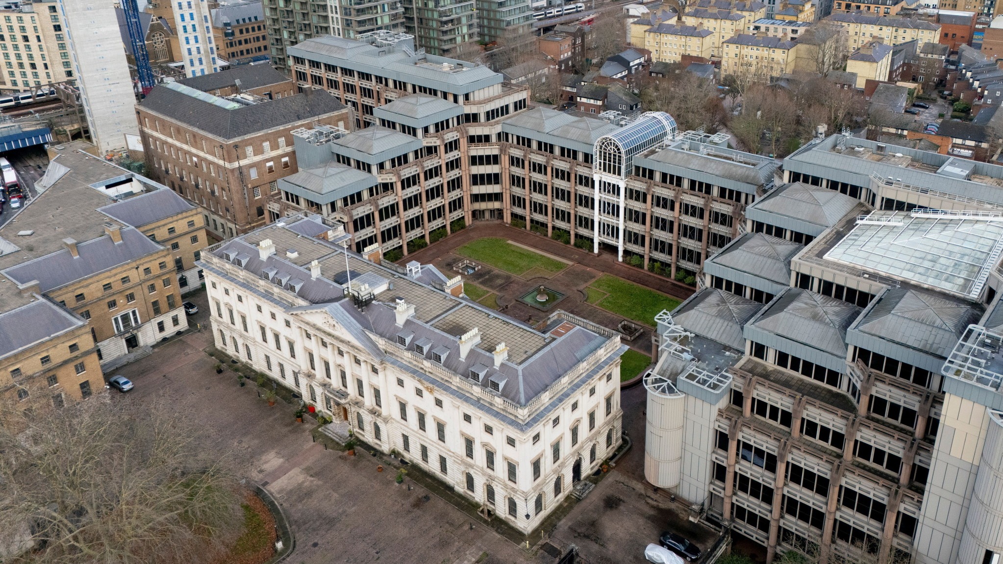 d1e00ek4ebabms.cloudfront.net image