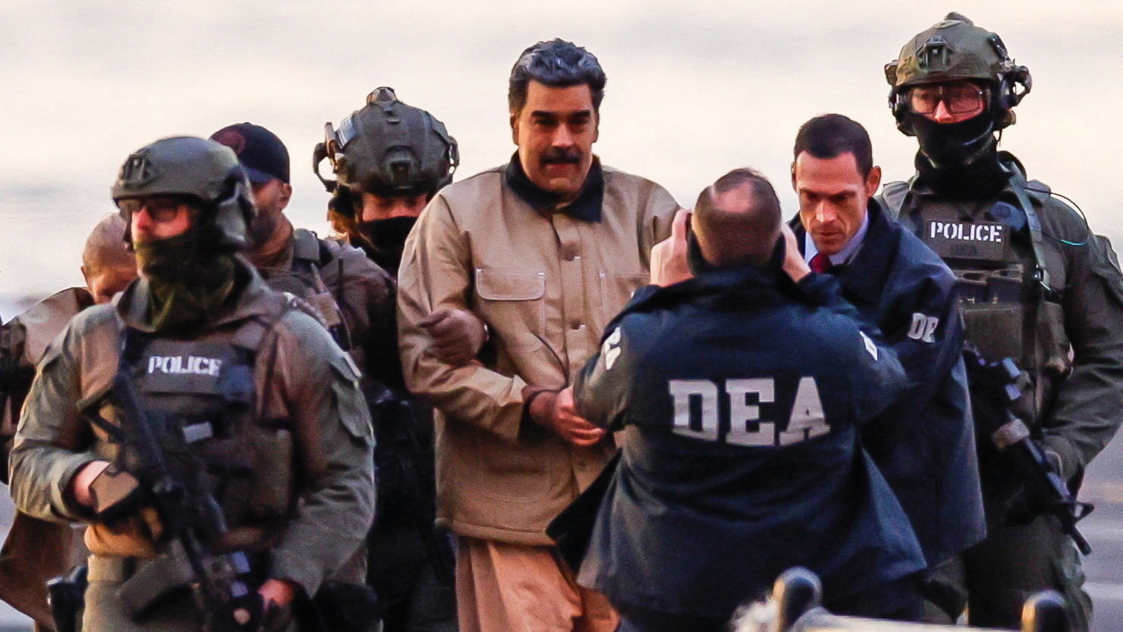 d1e00ek4ebabms.cloudfront.net image