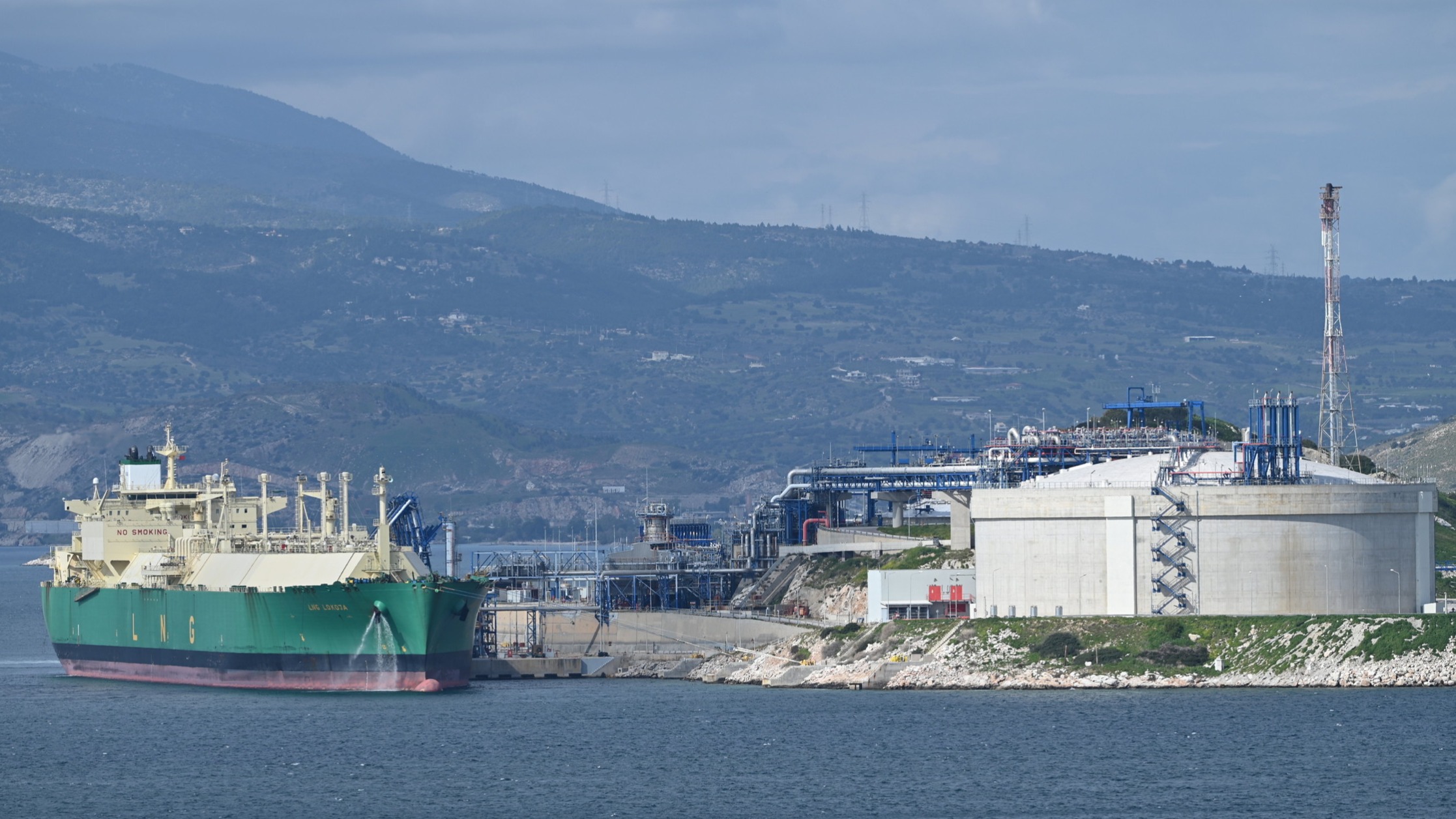 d1e00ek4ebabms.cloudfront.net image