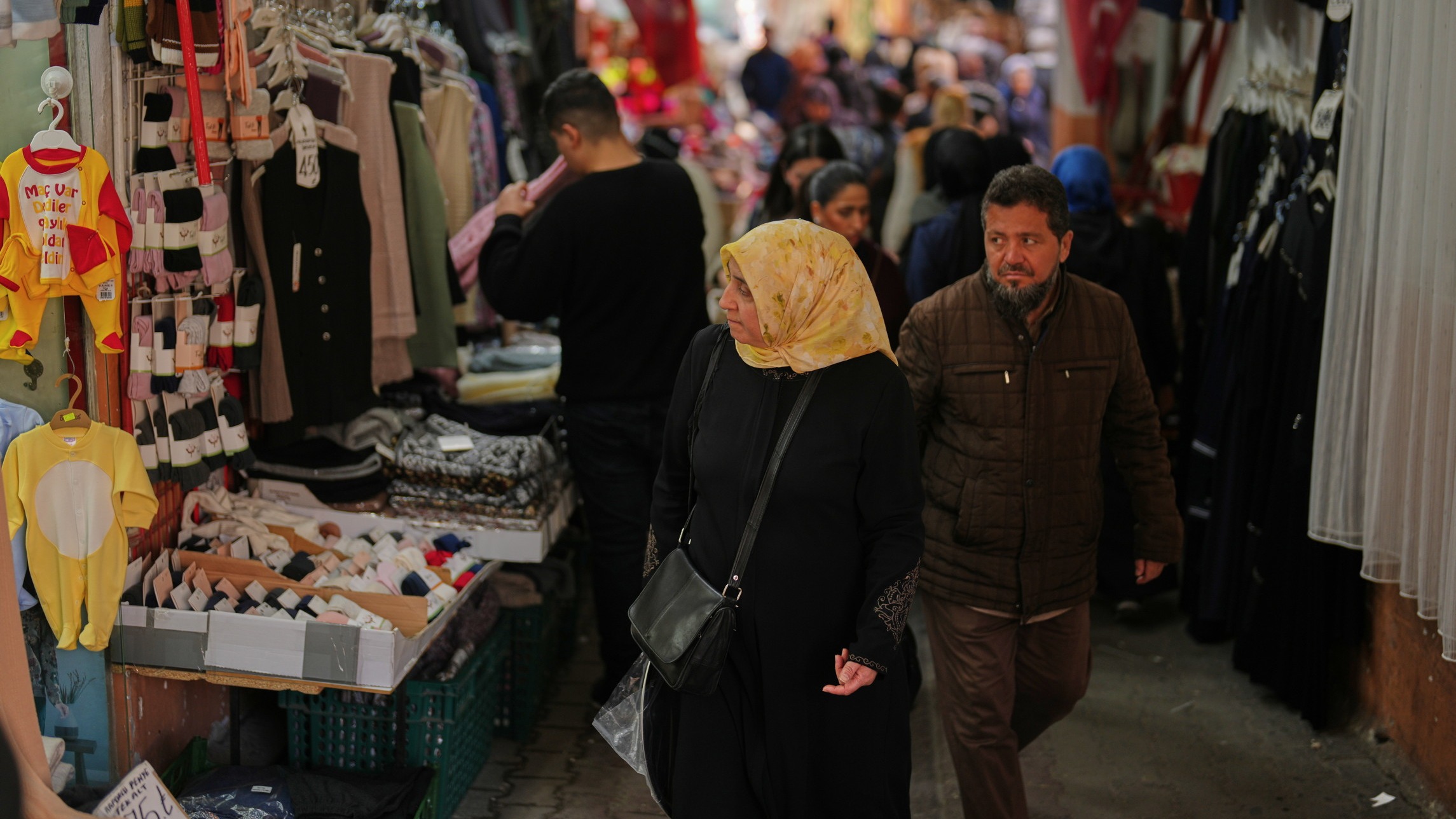 d1e00ek4ebabms.cloudfront.net image