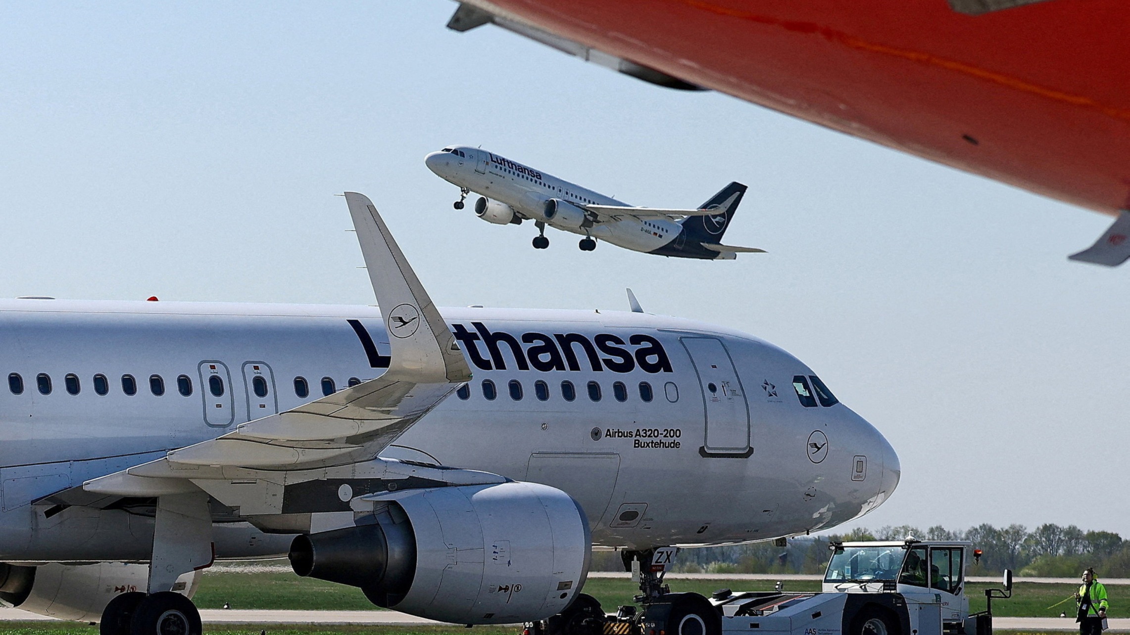 Lufthansa flags €1.7bn hit from rising jet fuel prices