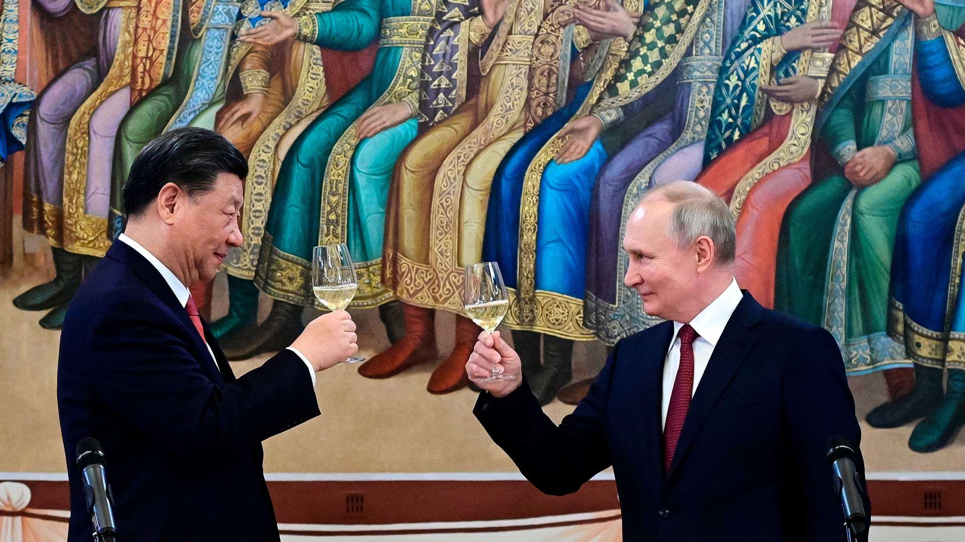 1920px x 1080px - Live news updates from March 21: Putin praises China's peace plan, Credit  Suisse bonuses held back | Financial Times