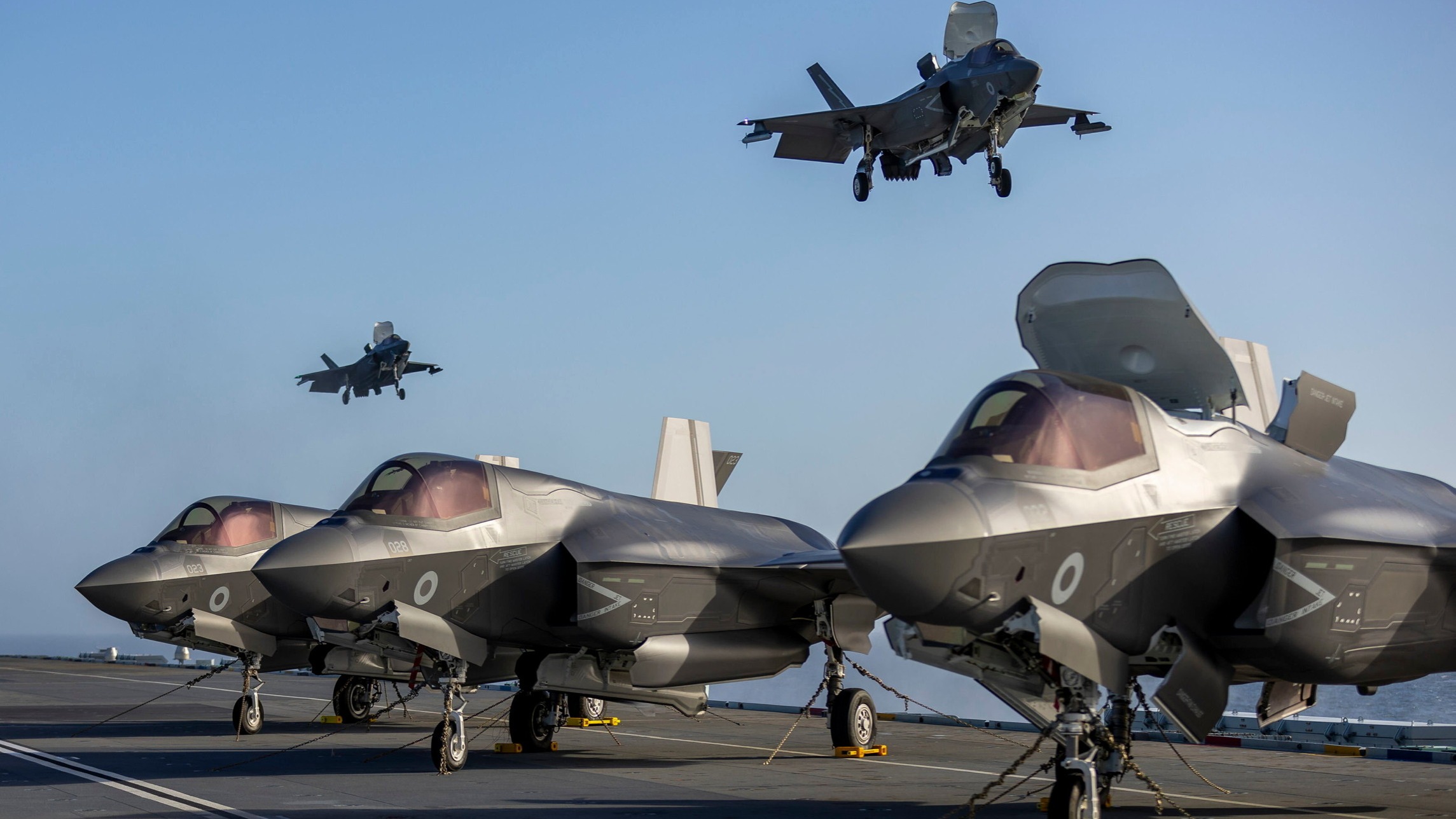 d1e00ek4ebabms.cloudfront.net image