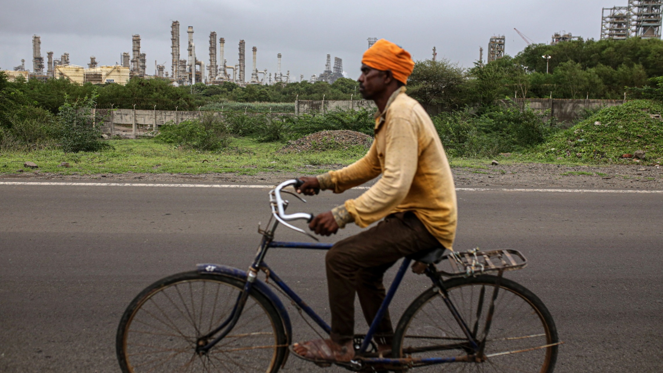 d1e00ek4ebabms.cloudfront.net image