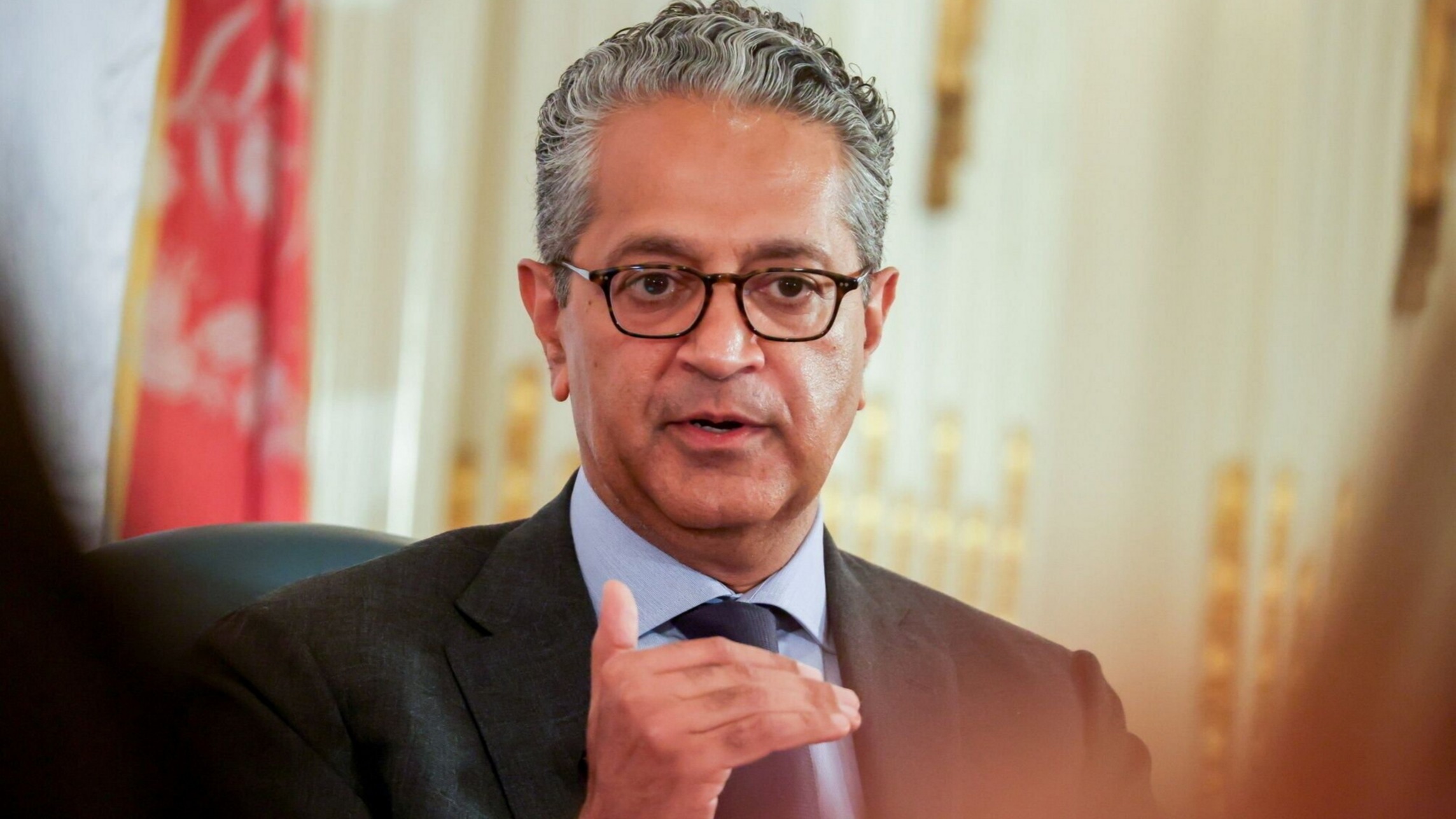 d1e00ek4ebabms.cloudfront.net image