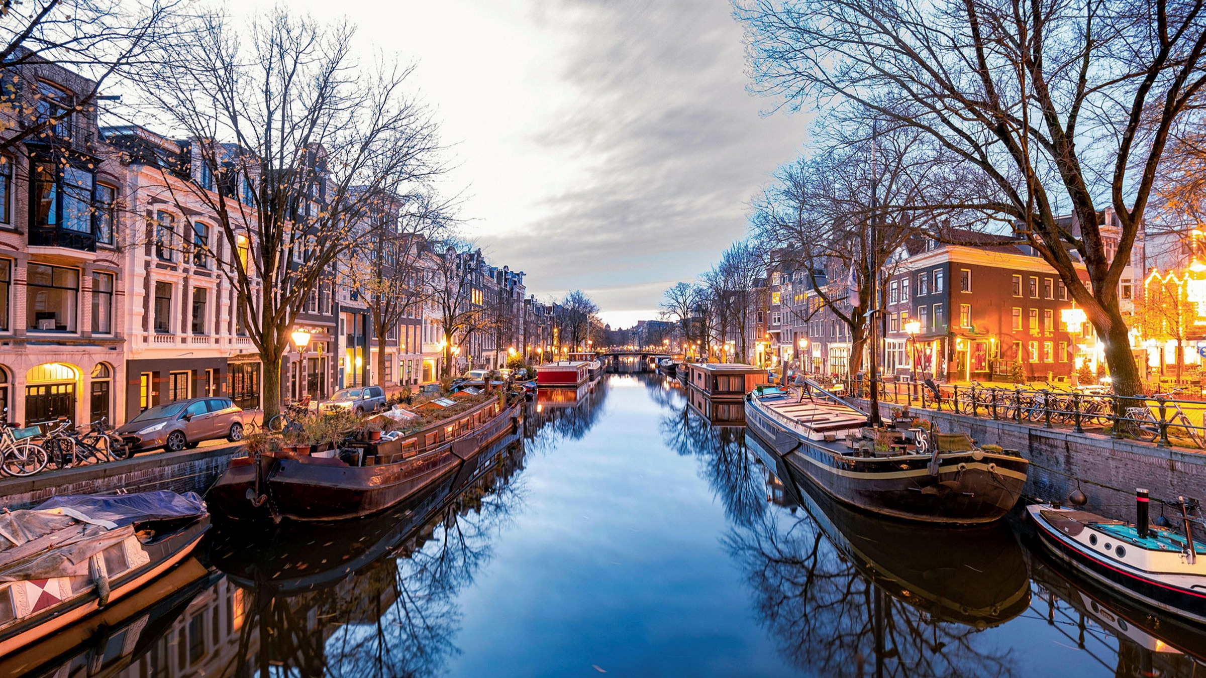 Echt distillatie Dictatuur Canals, cobbles and wonky houses': the allure of Amsterdam | Financial Times