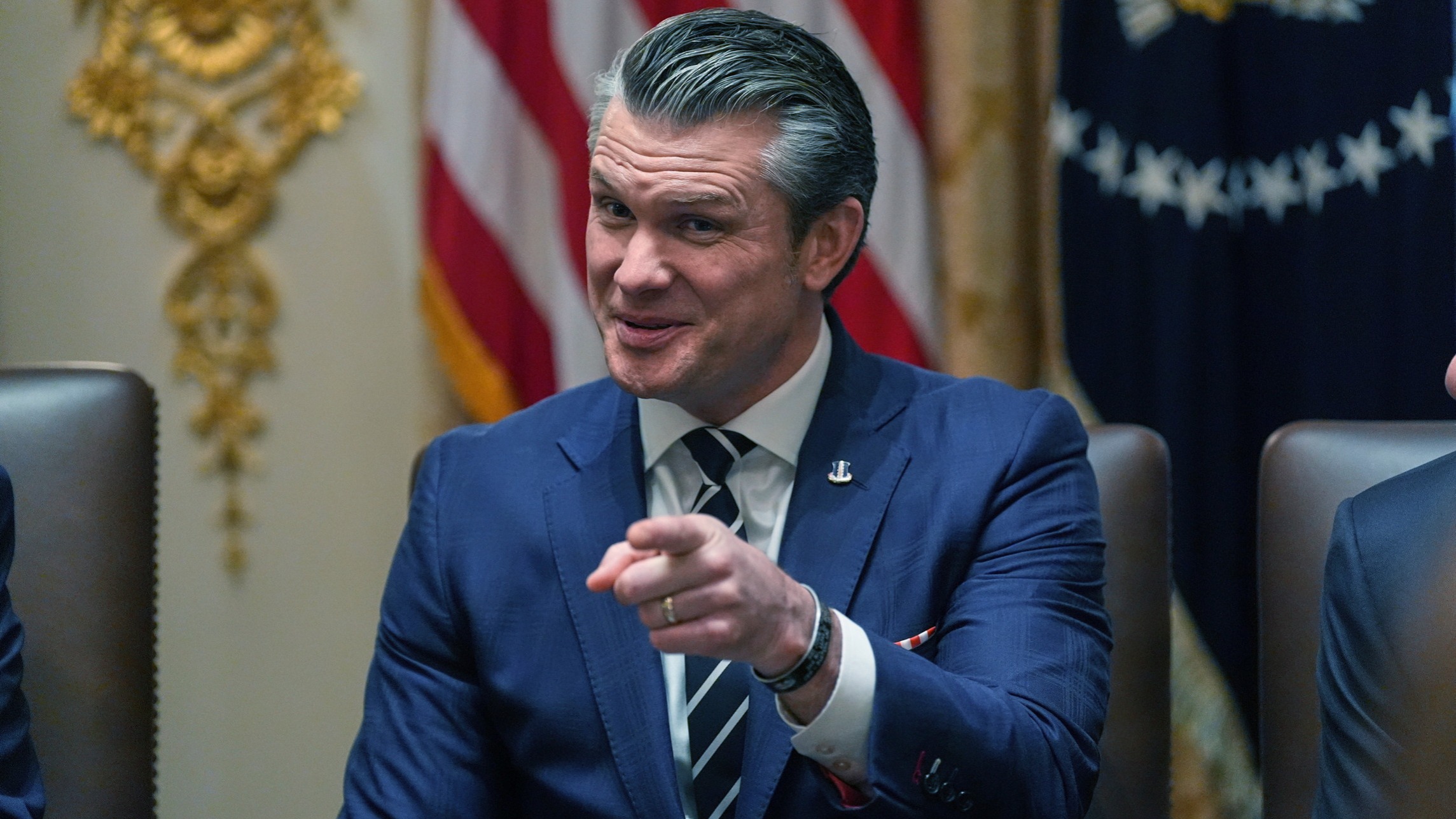 d1e00ek4ebabms.cloudfront.net image