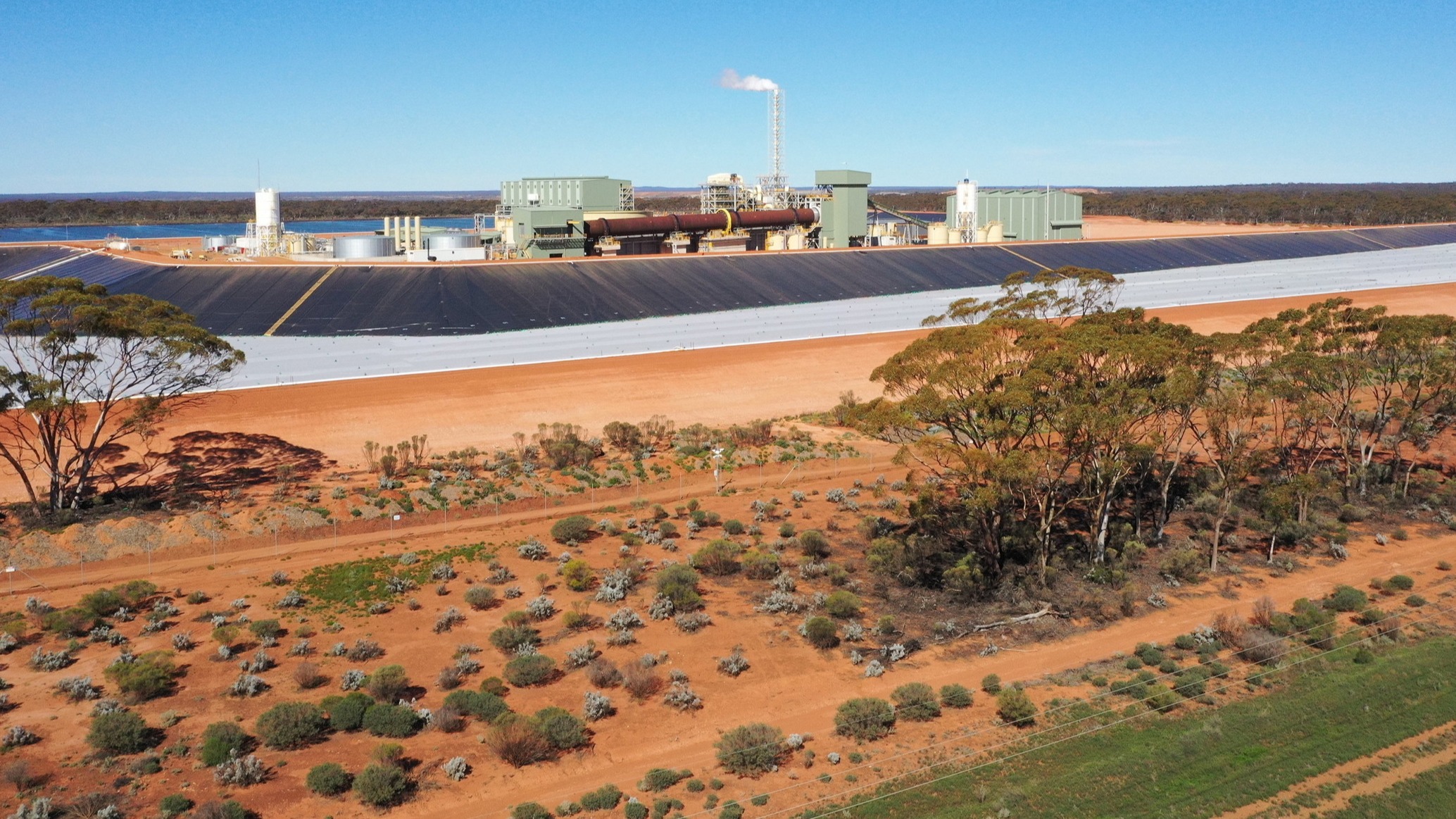 d1e00ek4ebabms.cloudfront.net image