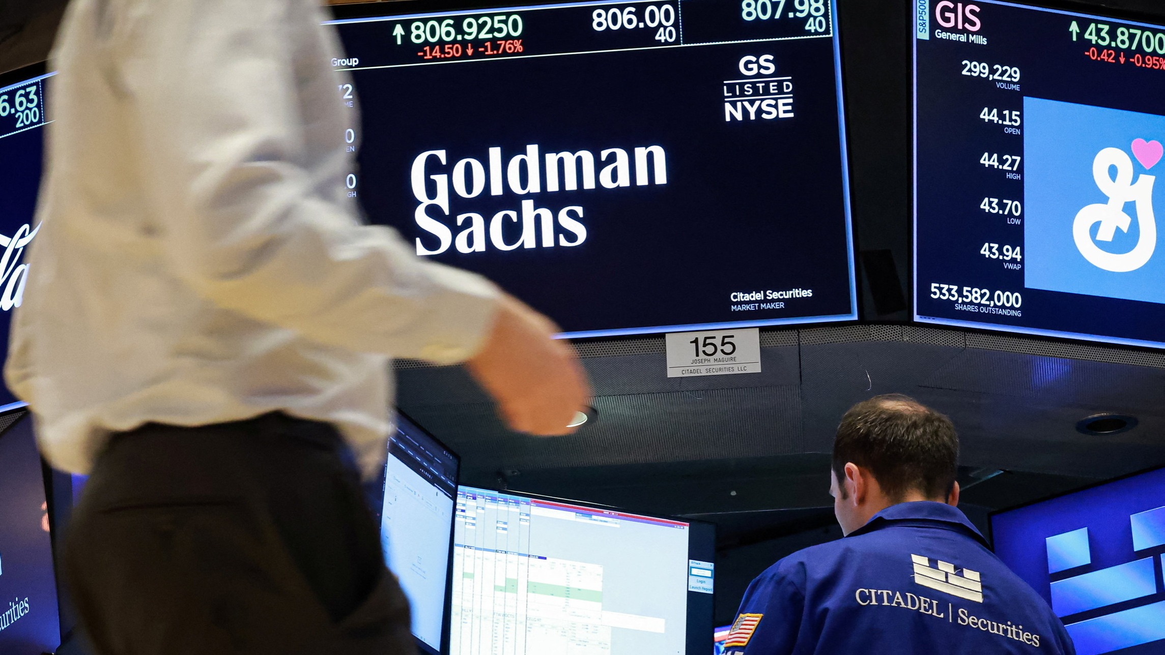 d1e00ek4ebabms.cloudfront.net image