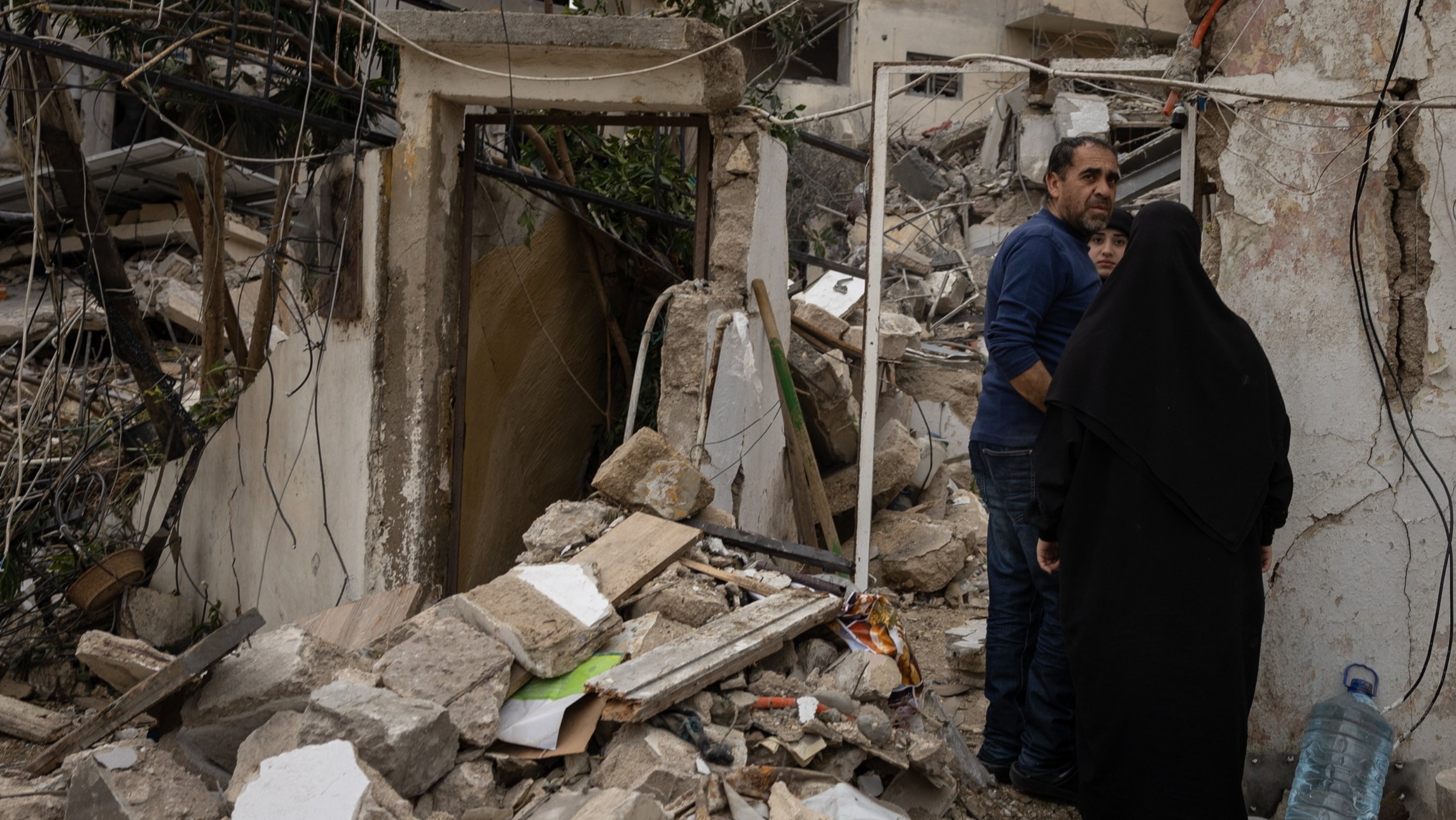 d1e00ek4ebabms.cloudfront.net image