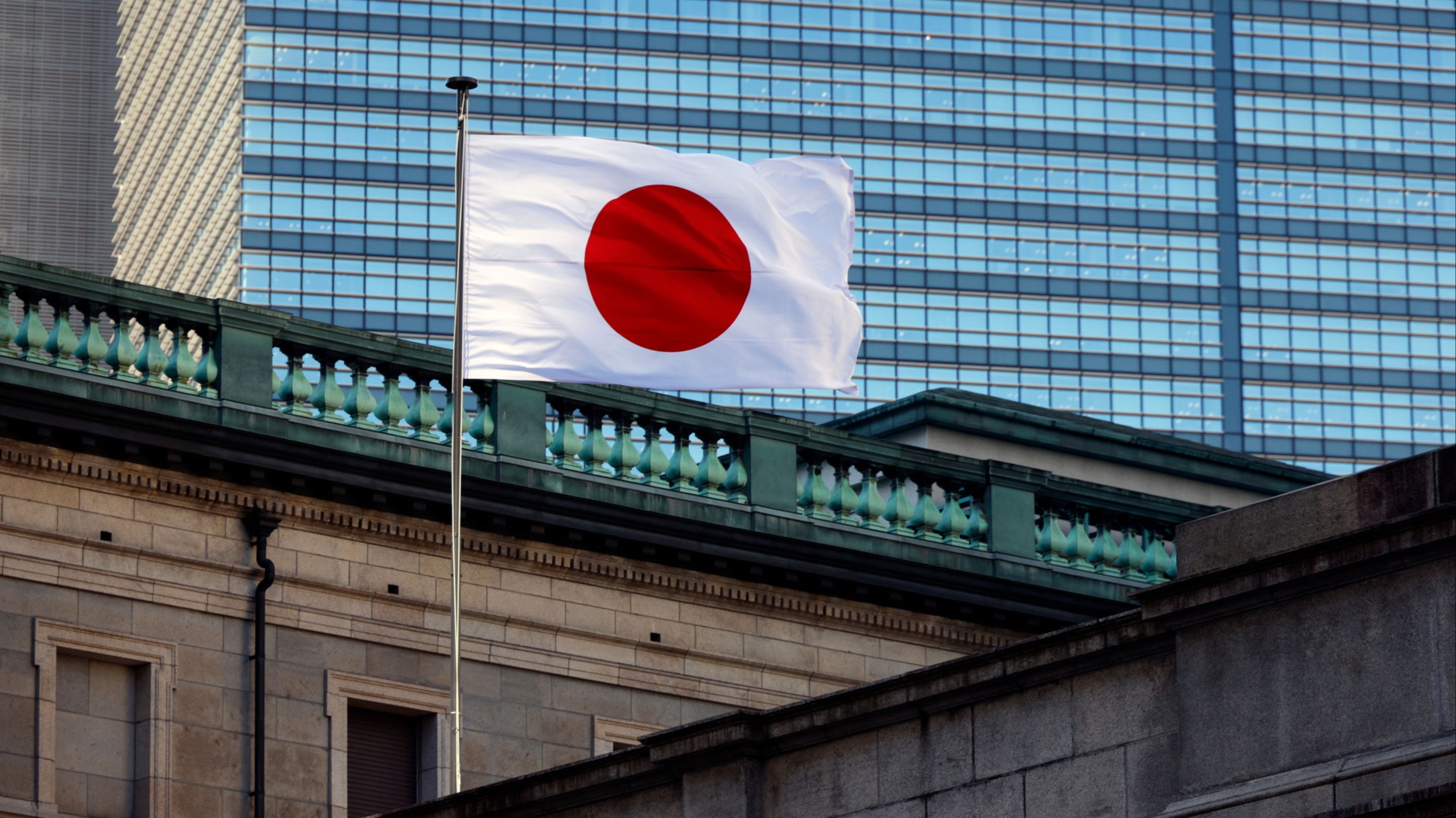 d1e00ek4ebabms.cloudfront.net image