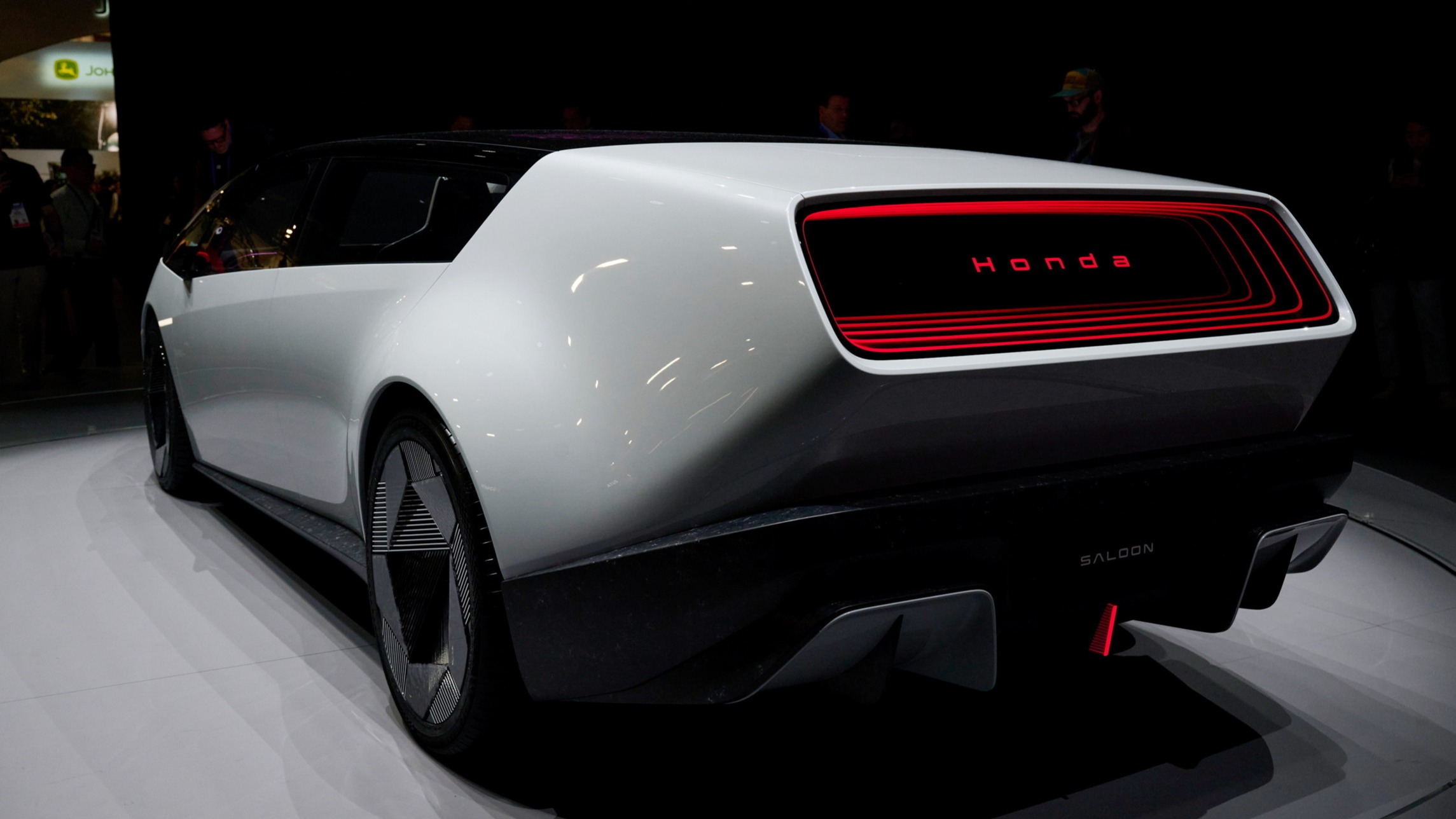 d1e00ek4ebabms.cloudfront.net image