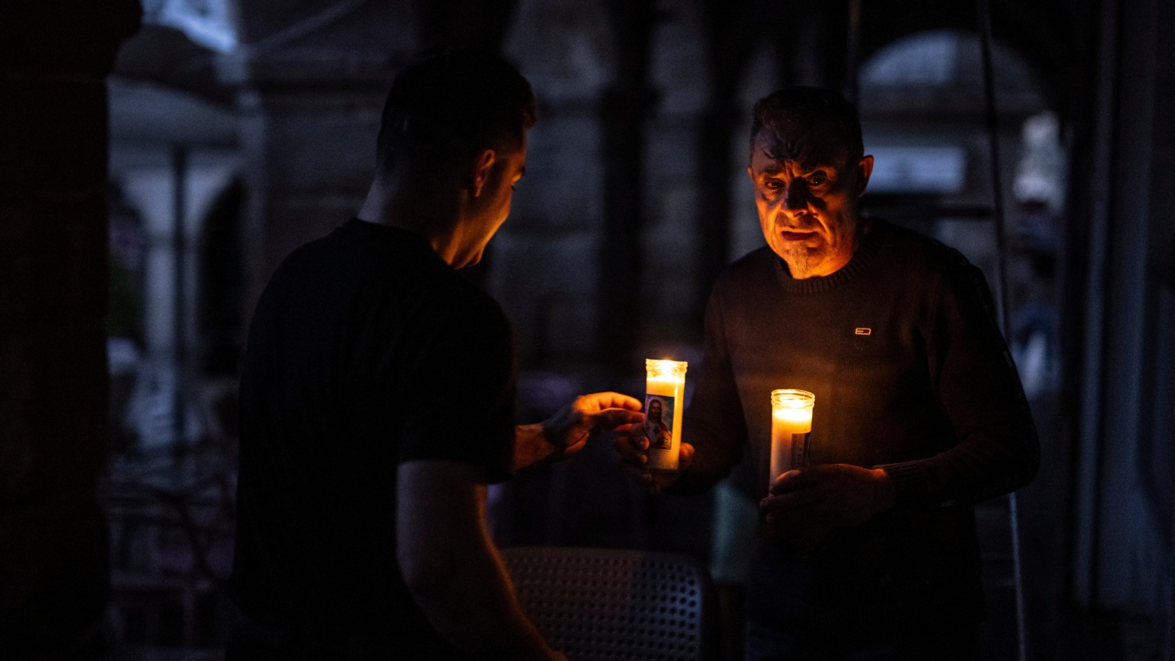 d1e00ek4ebabms.cloudfront.net image