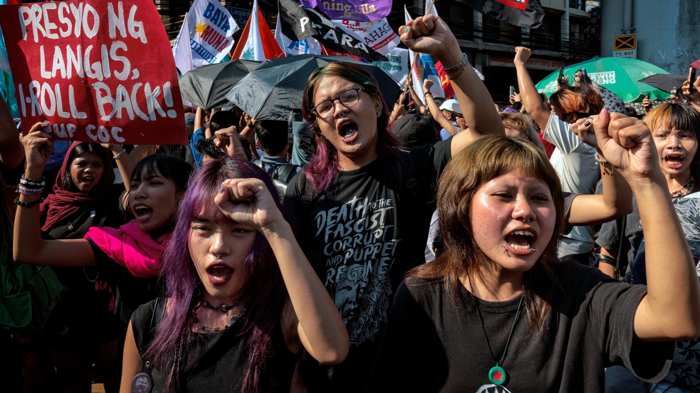 d1e00ek4ebabms.cloudfront.net image