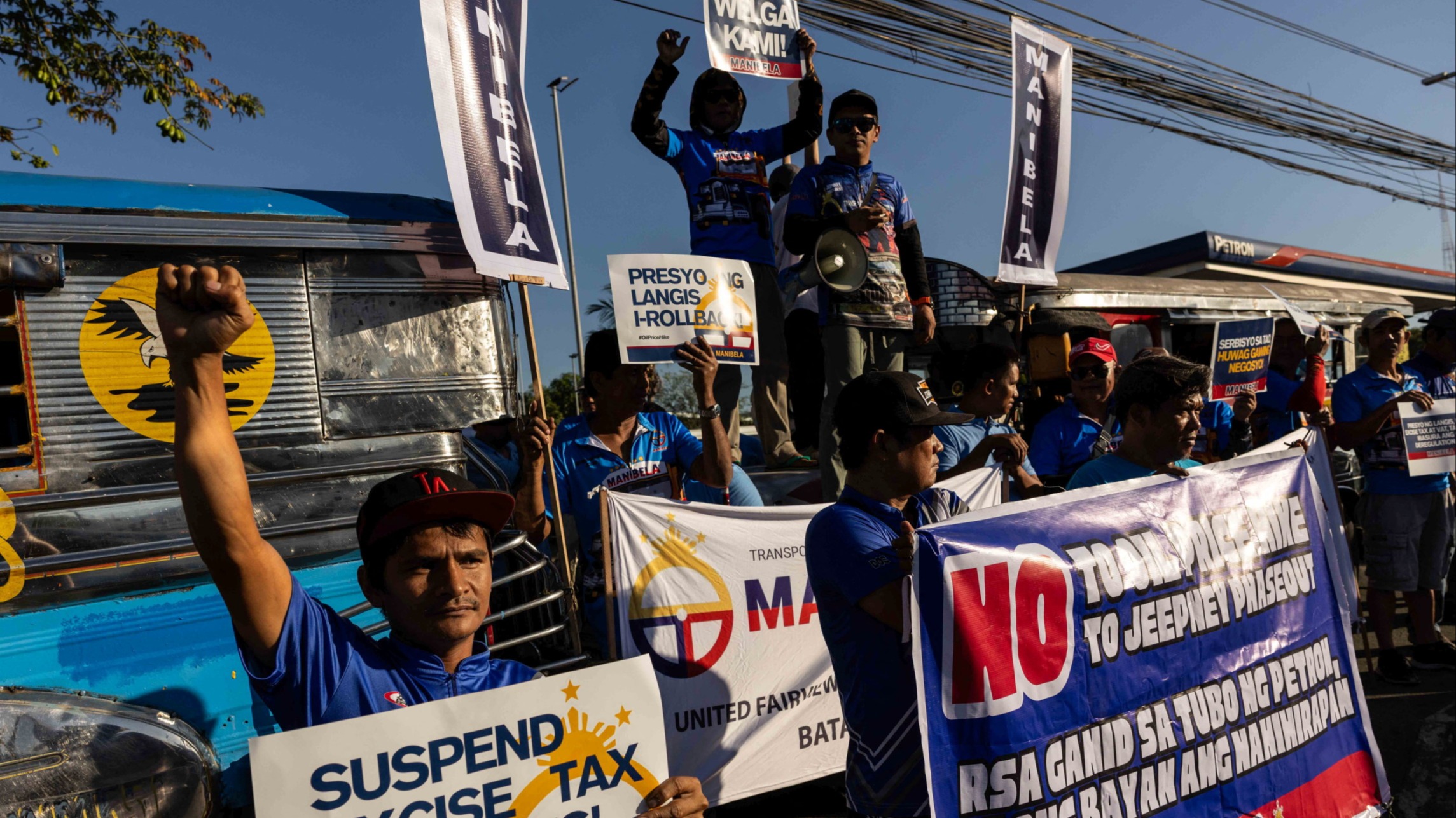 d1e00ek4ebabms.cloudfront.net image