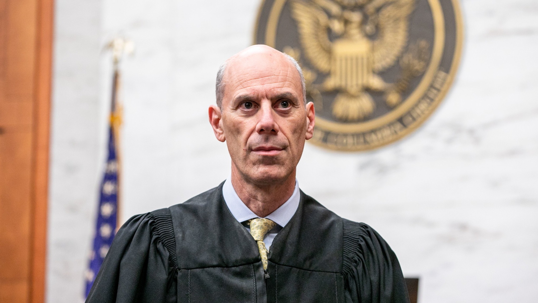 d1e00ek4ebabms.cloudfront.net image