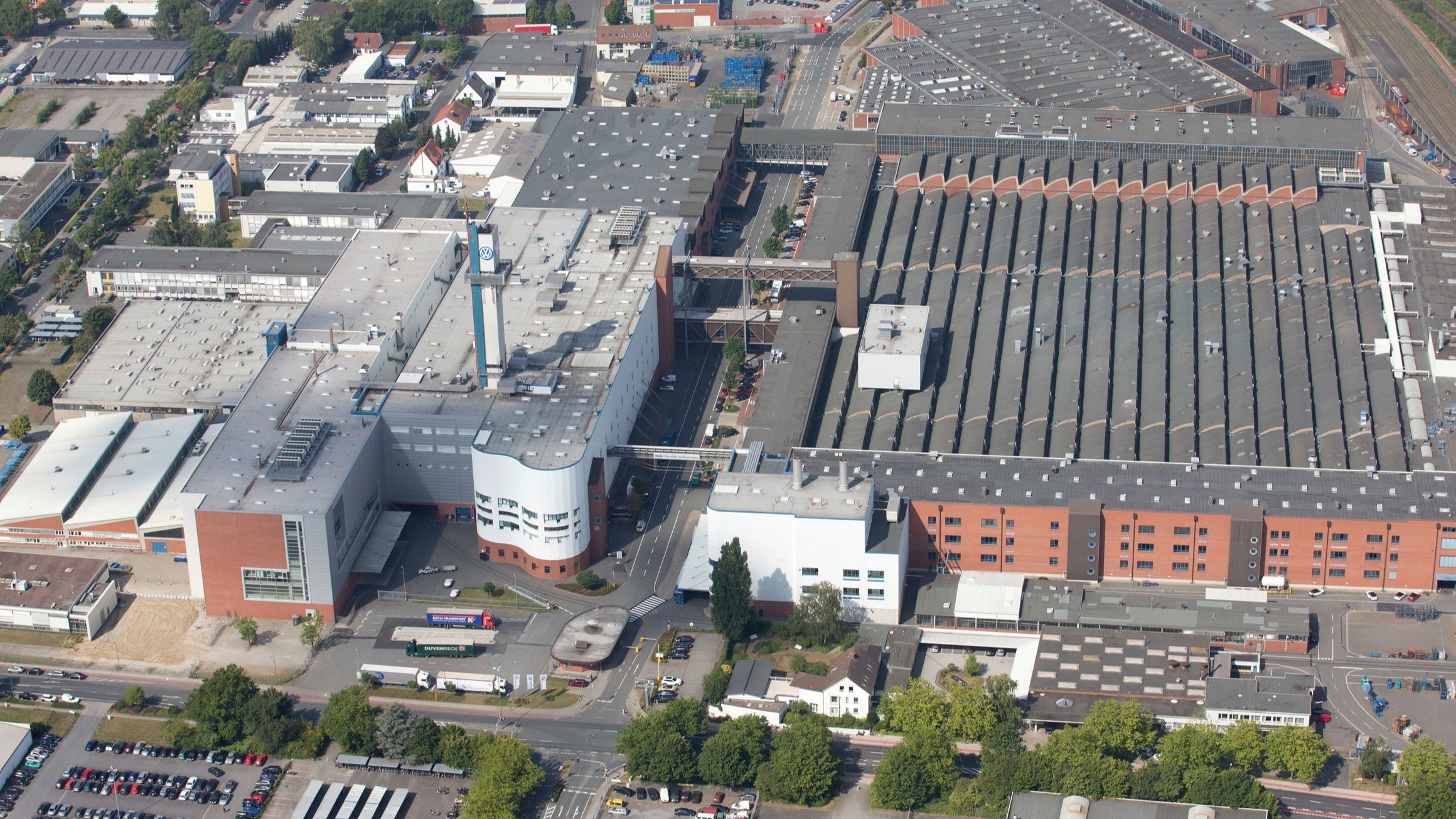 d1e00ek4ebabms.cloudfront.net image