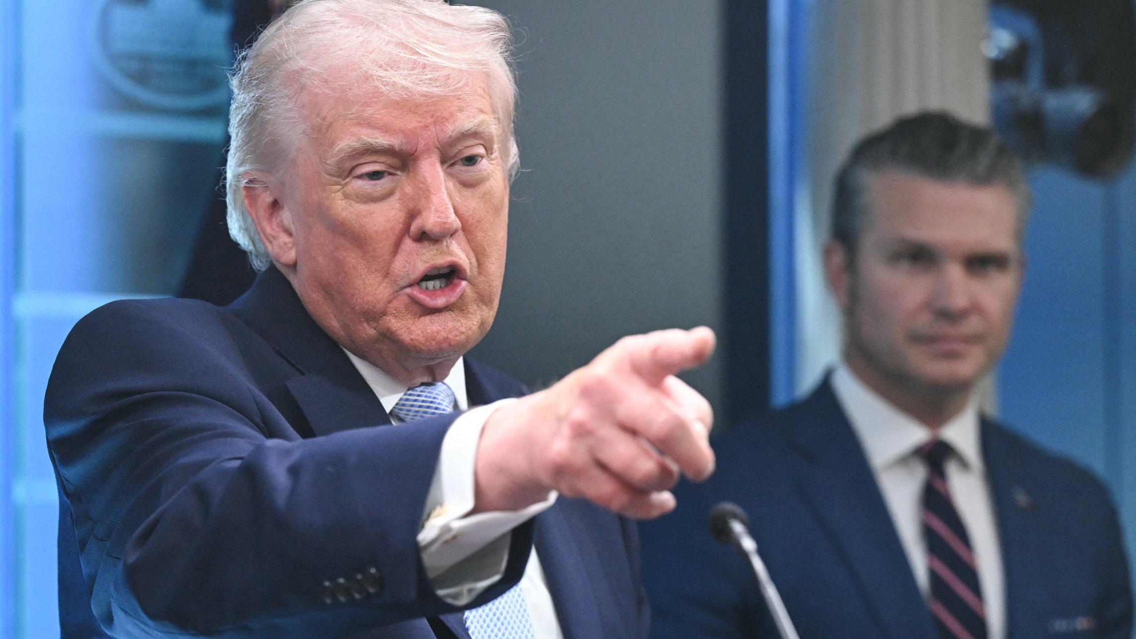 d1e00ek4ebabms.cloudfront.net image