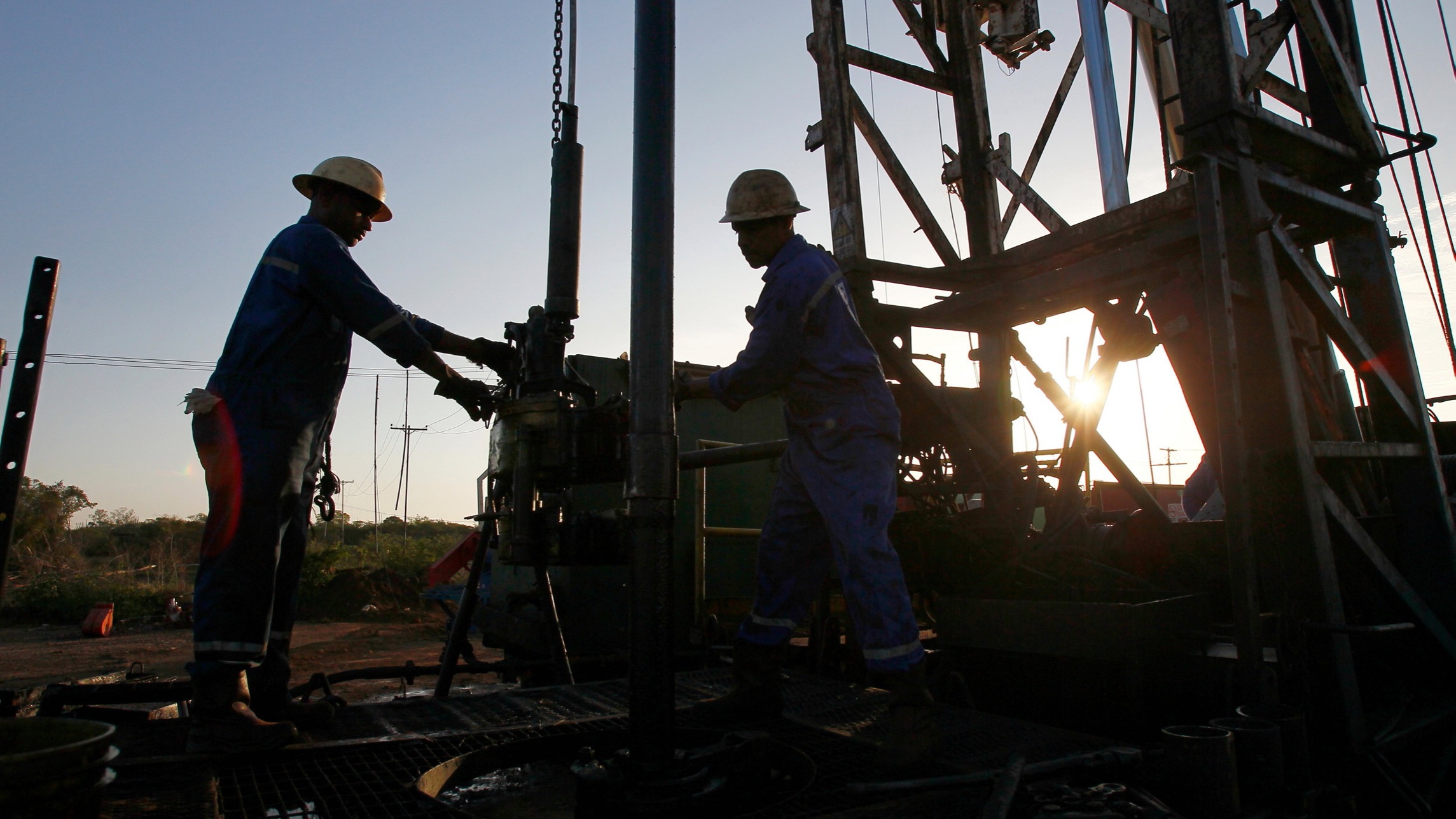 d1e00ek4ebabms.cloudfront.net image