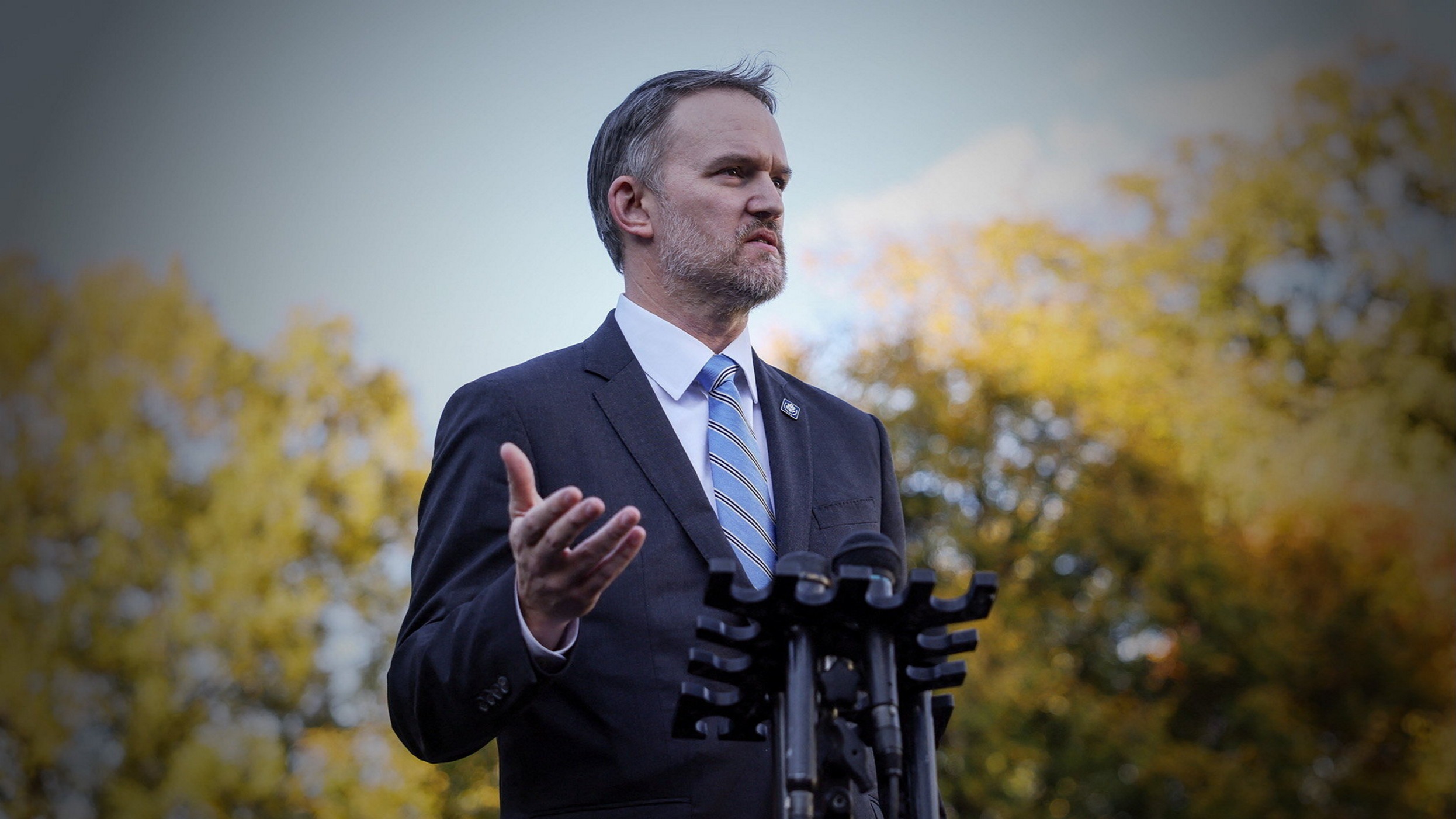 d1e00ek4ebabms.cloudfront.net image