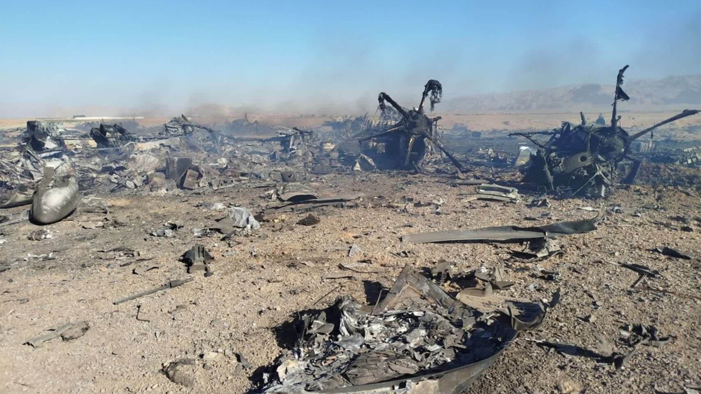 d1e00ek4ebabms.cloudfront.net image