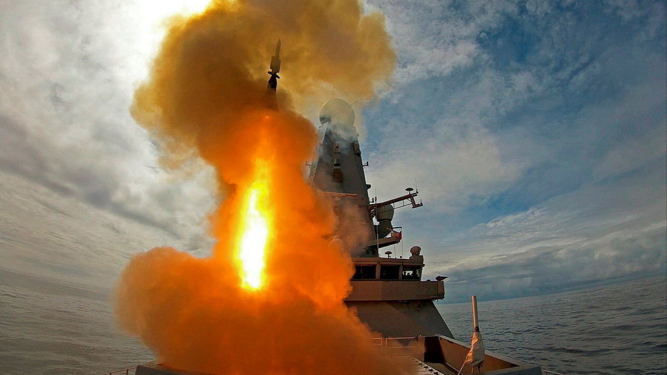 d1e00ek4ebabms.cloudfront.net image