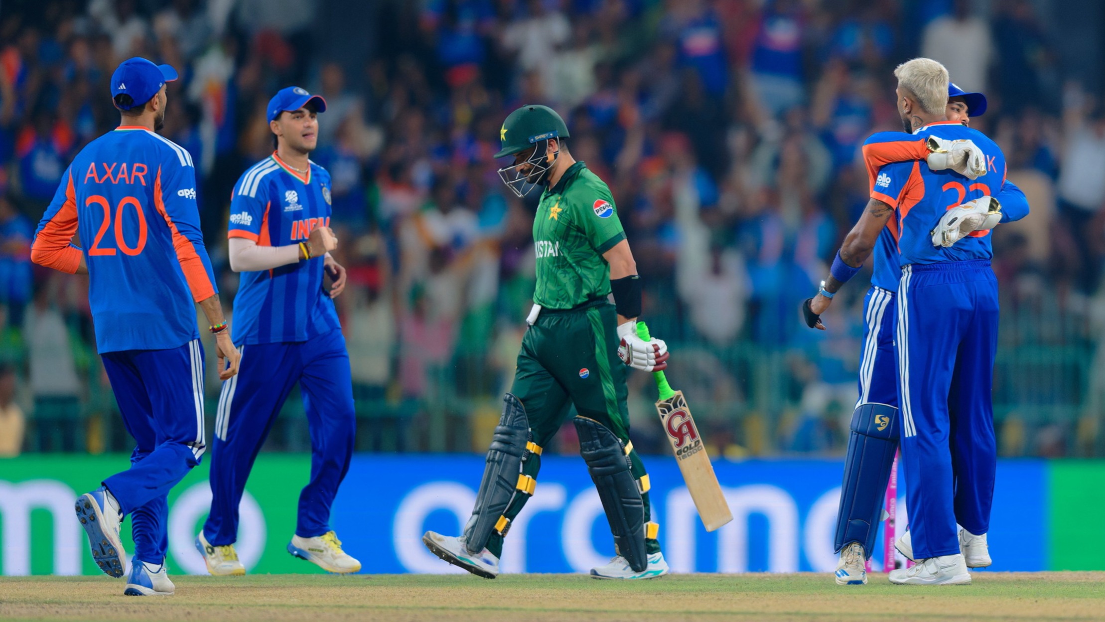 d1e00ek4ebabms.cloudfront.net image