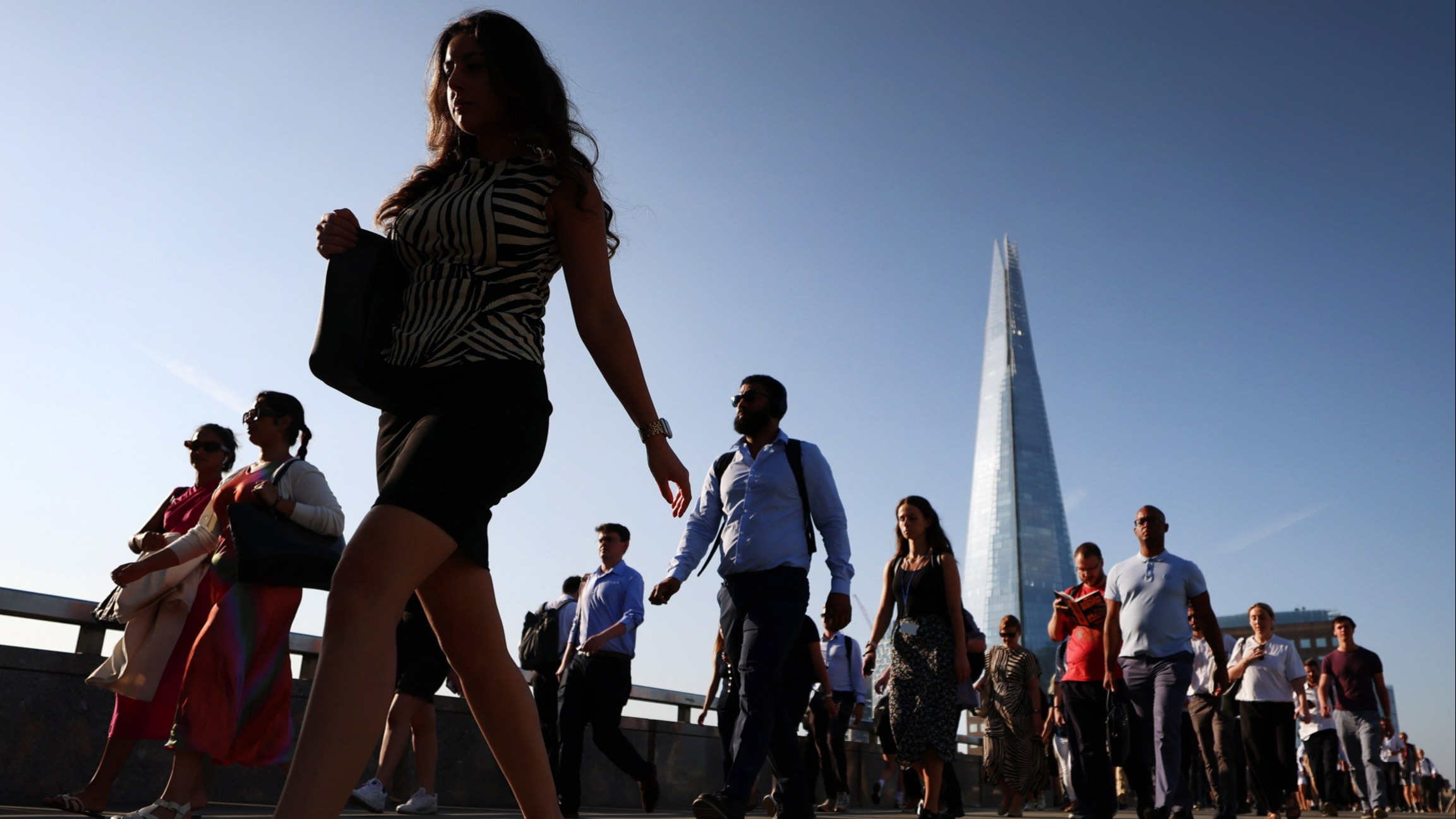 d1e00ek4ebabms.cloudfront.net image