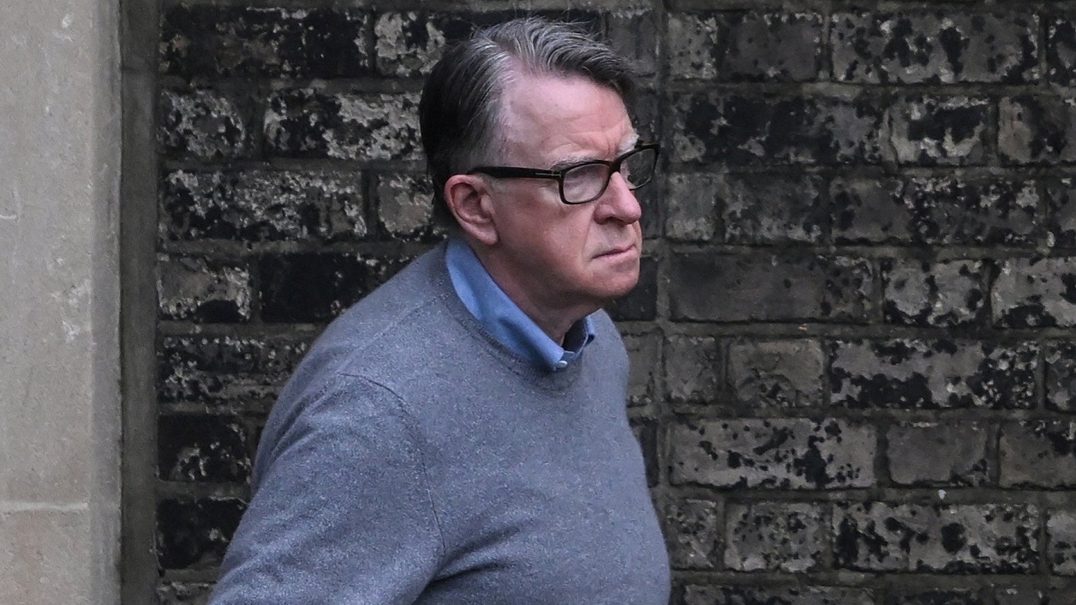 d1e00ek4ebabms.cloudfront.net image