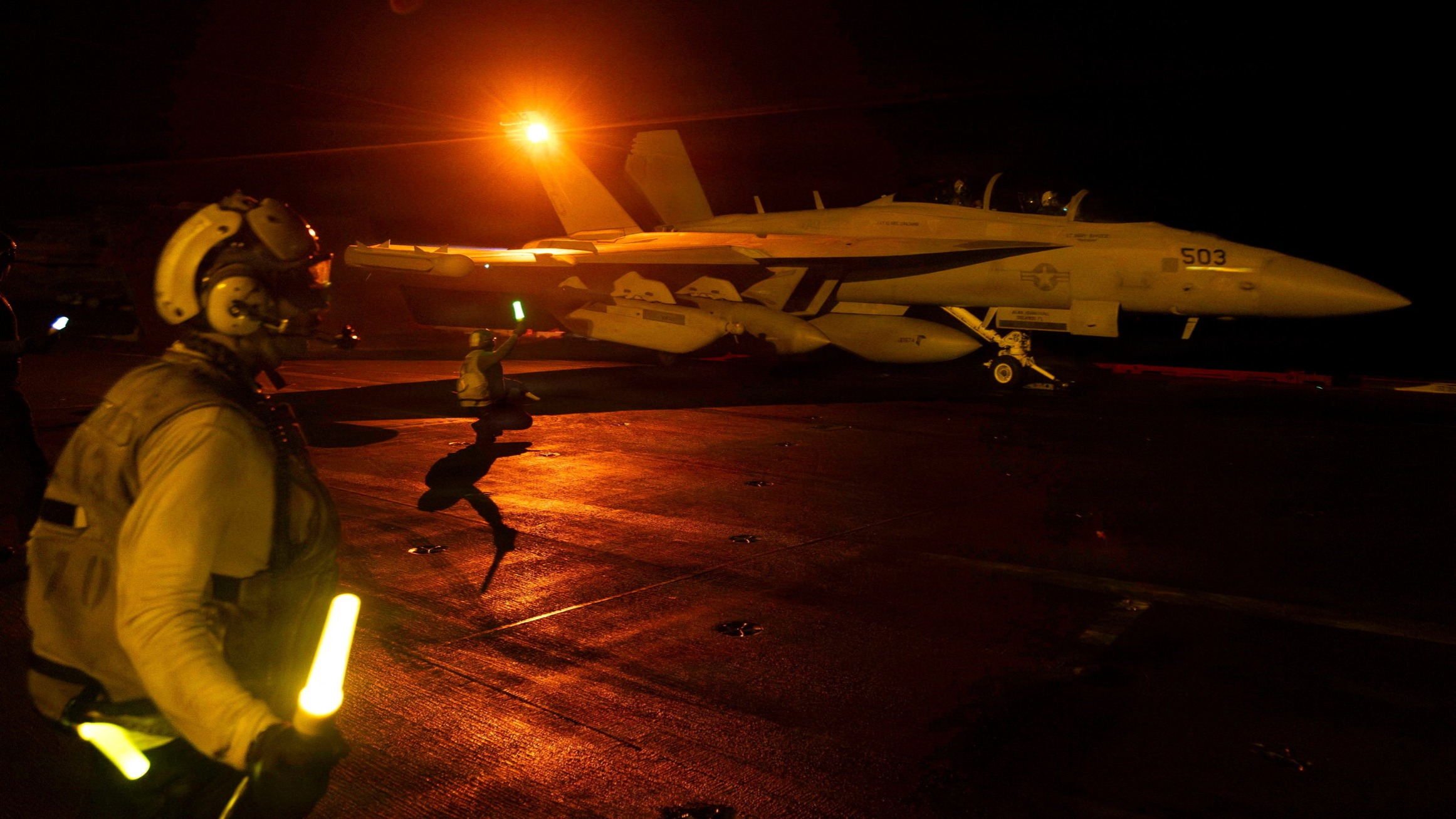 d1e00ek4ebabms.cloudfront.net image