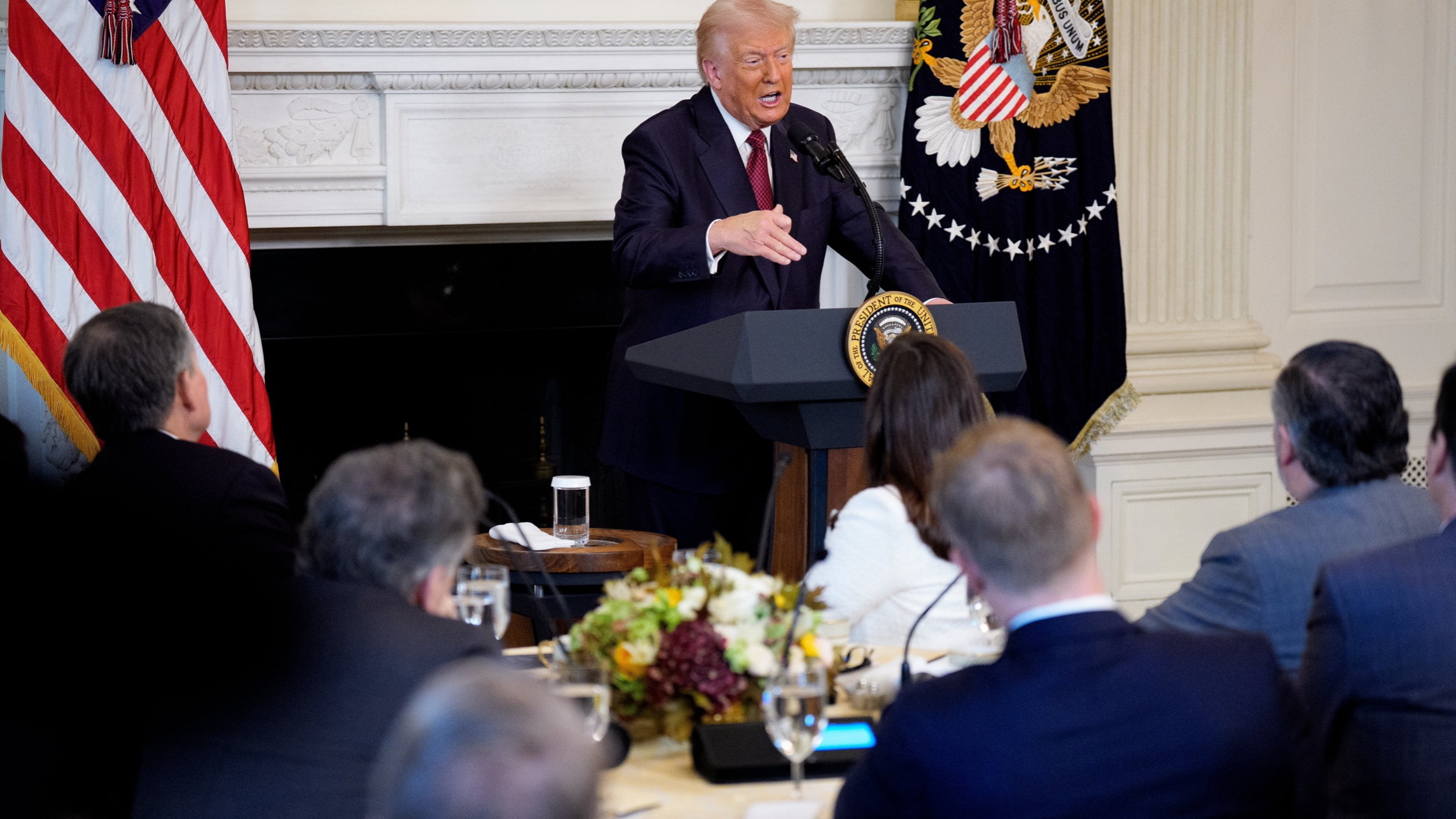 d1e00ek4ebabms.cloudfront.net image