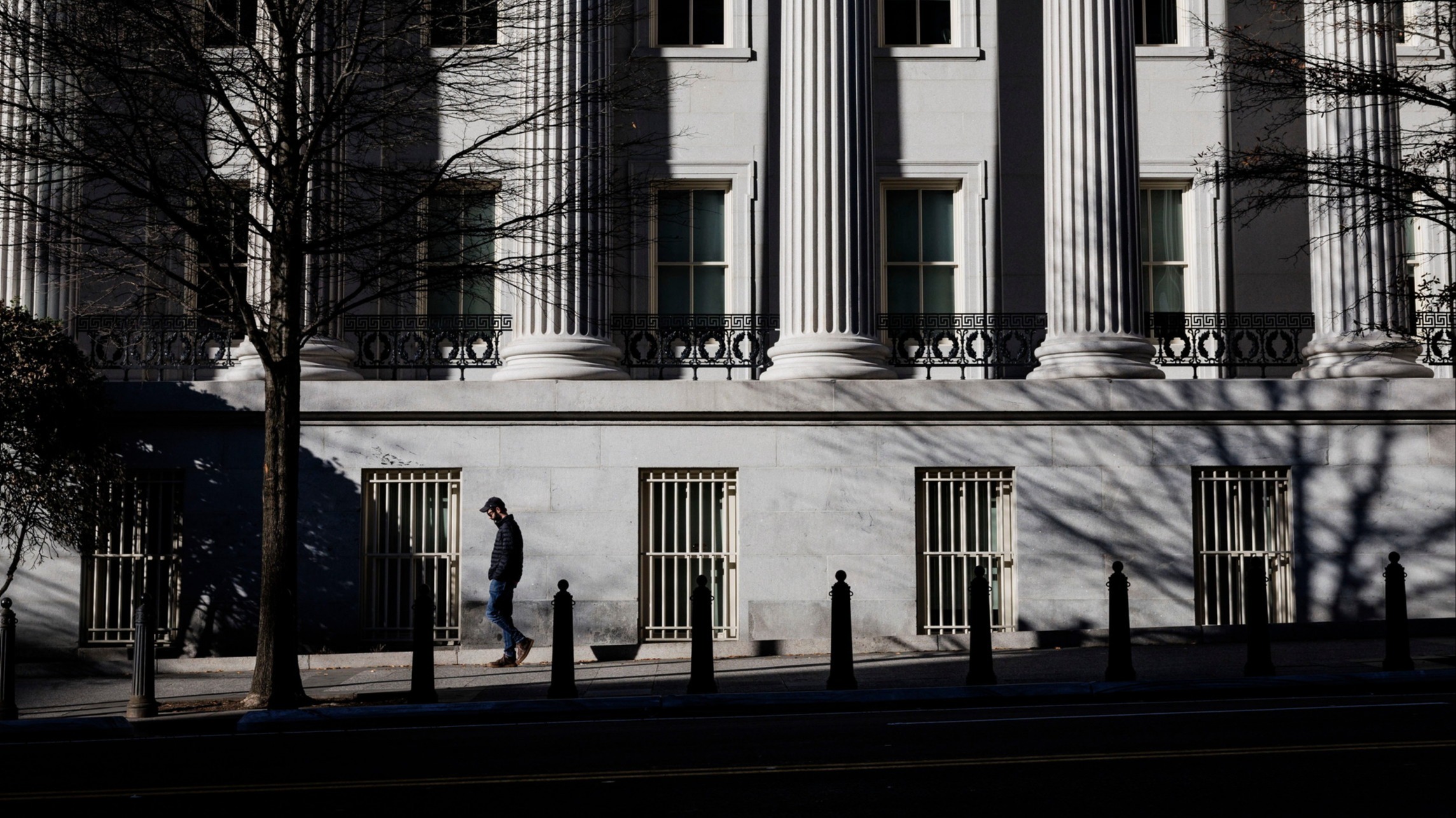 d1e00ek4ebabms.cloudfront.net image