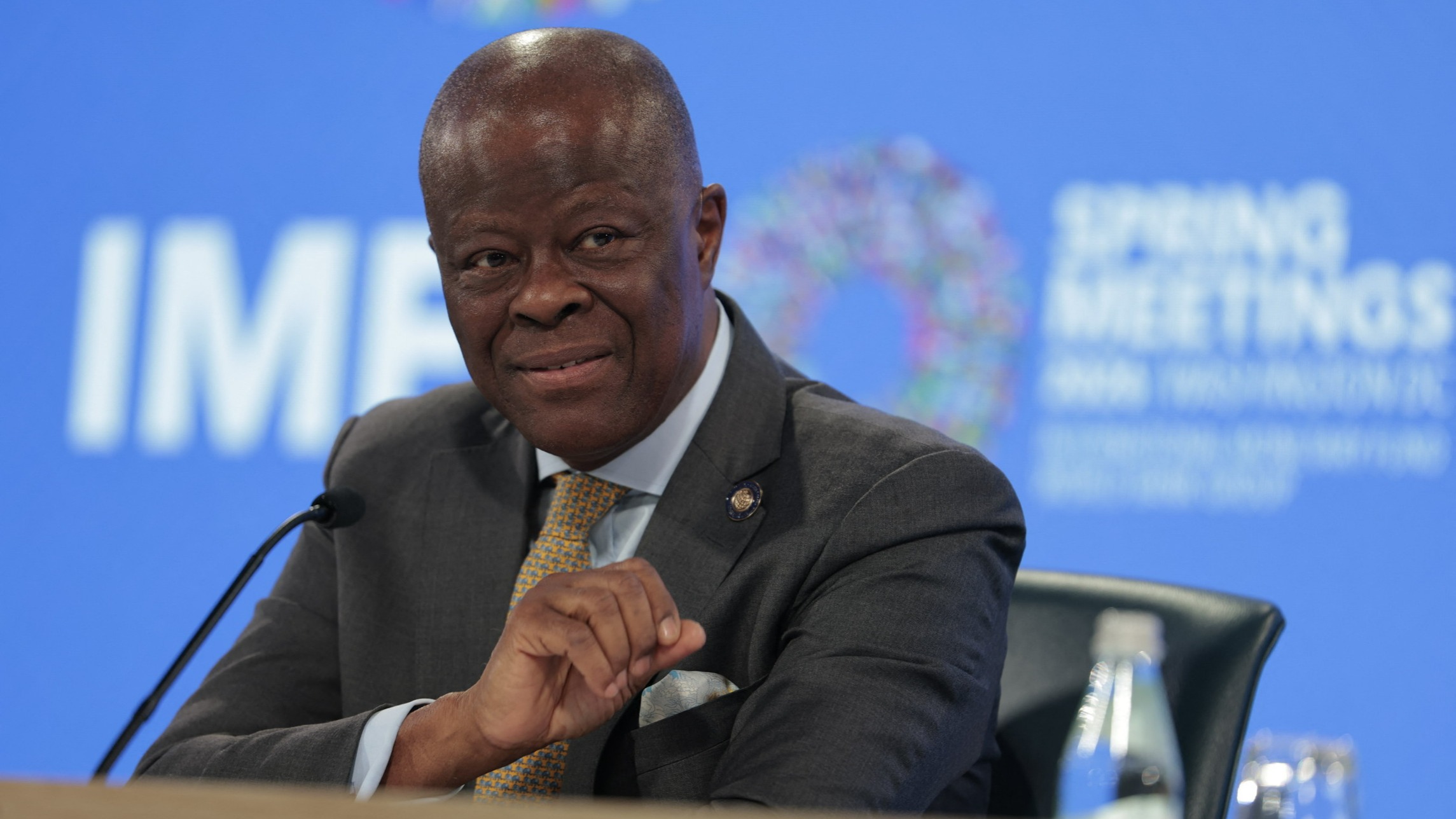 d1e00ek4ebabms.cloudfront.net image