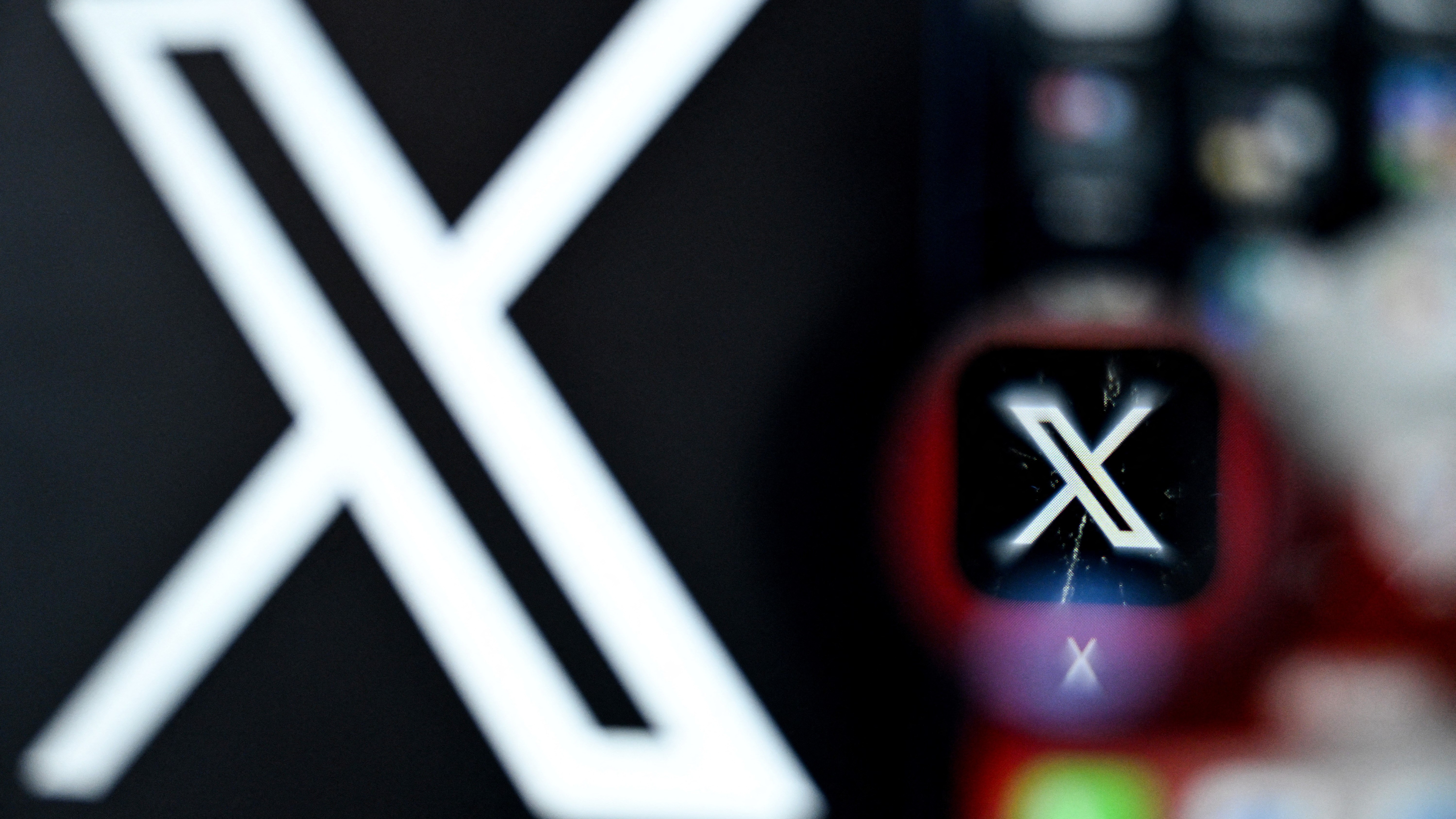 d1e00ek4ebabms.cloudfront.net image