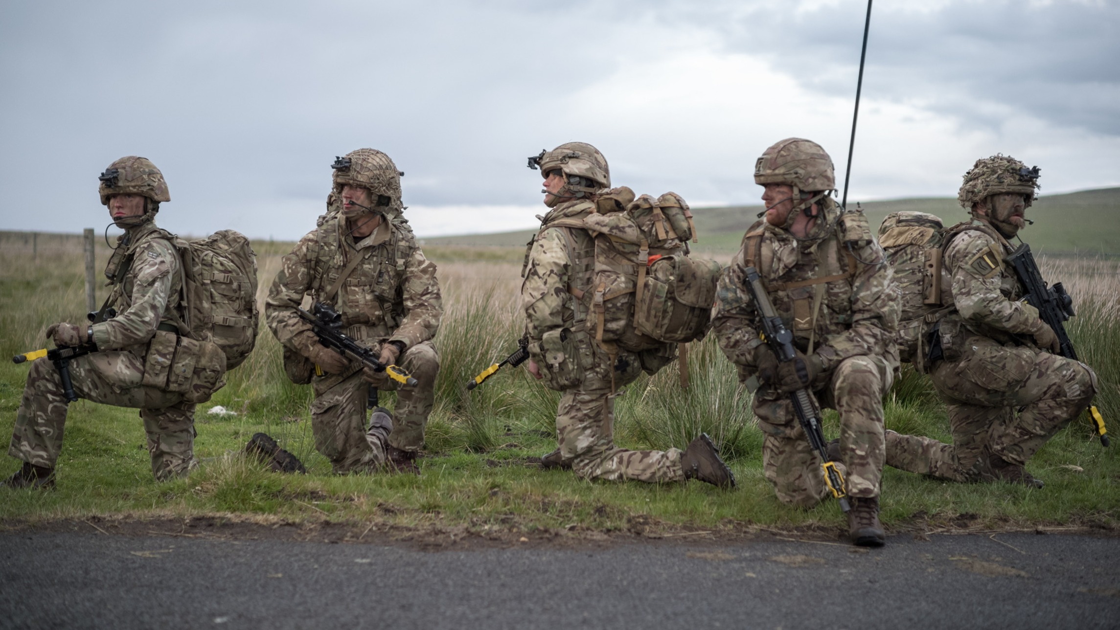 d1e00ek4ebabms.cloudfront.net image