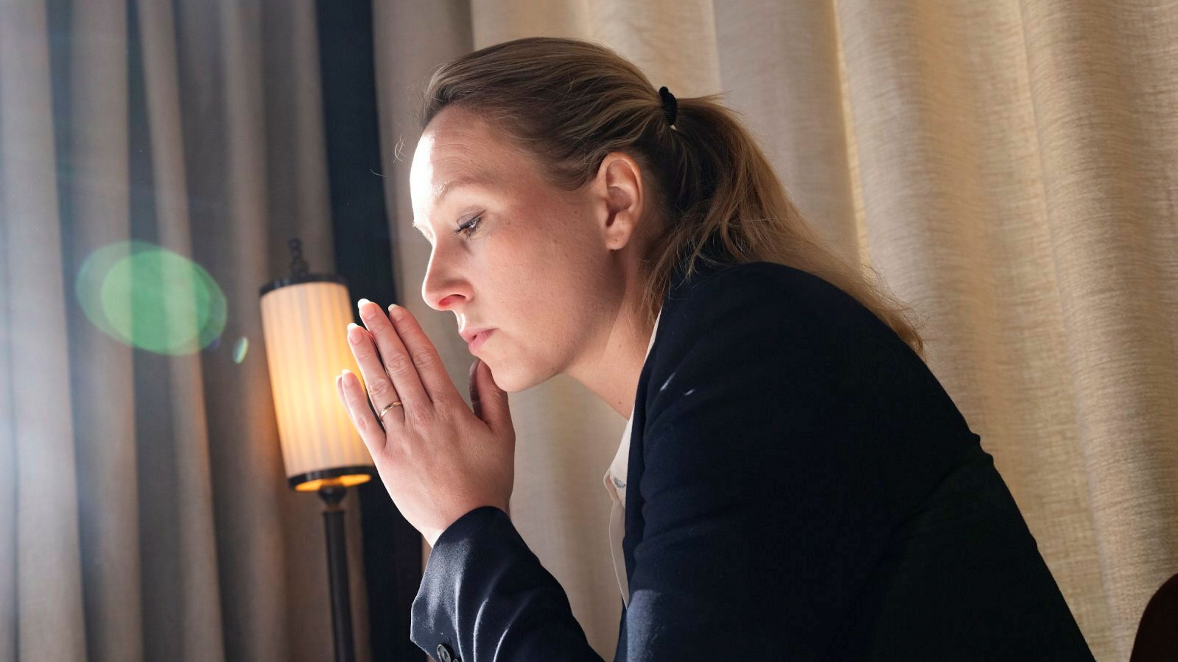 d1e00ek4ebabms.cloudfront.net image