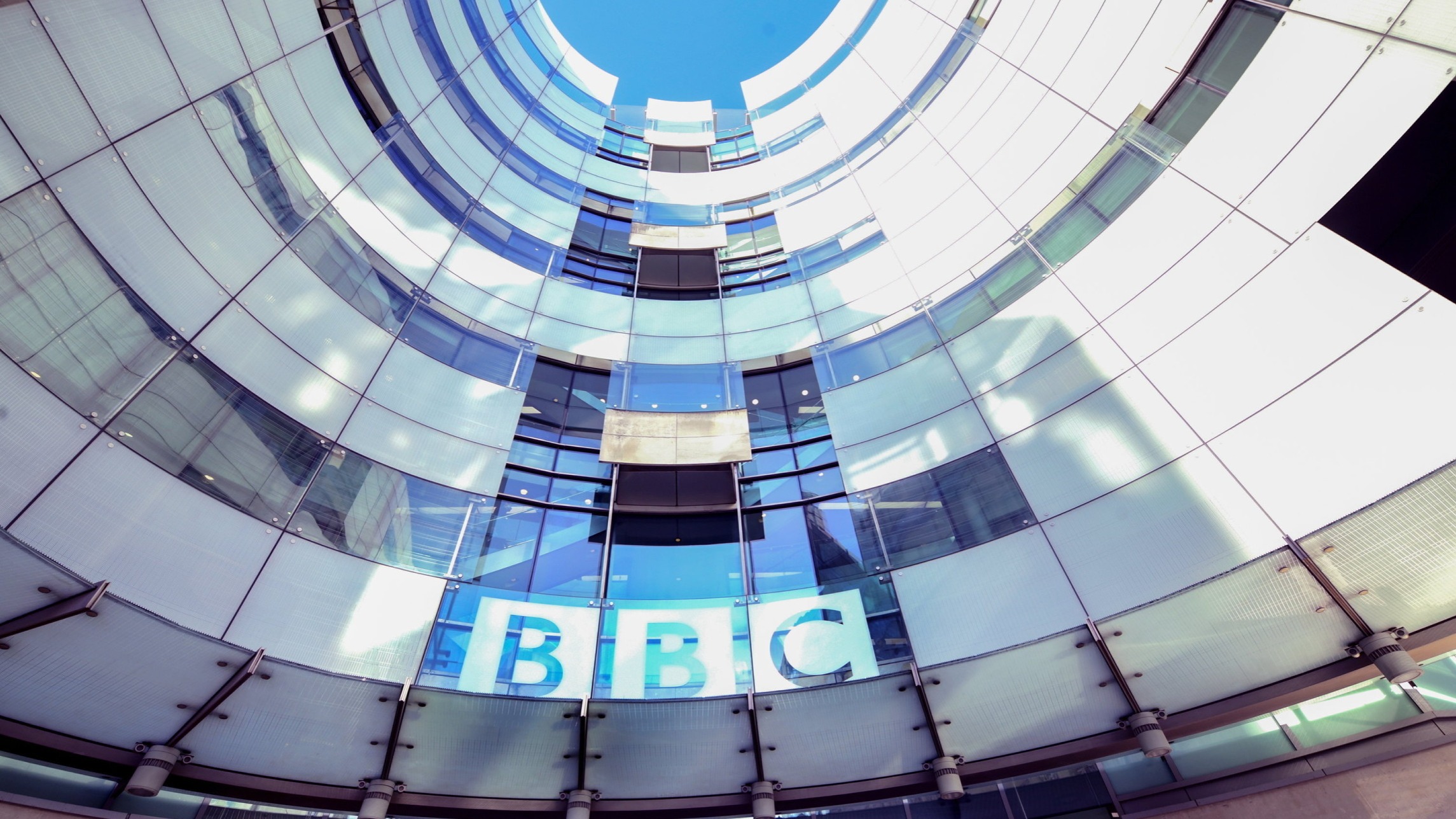 d1e00ek4ebabms.cloudfront.net image