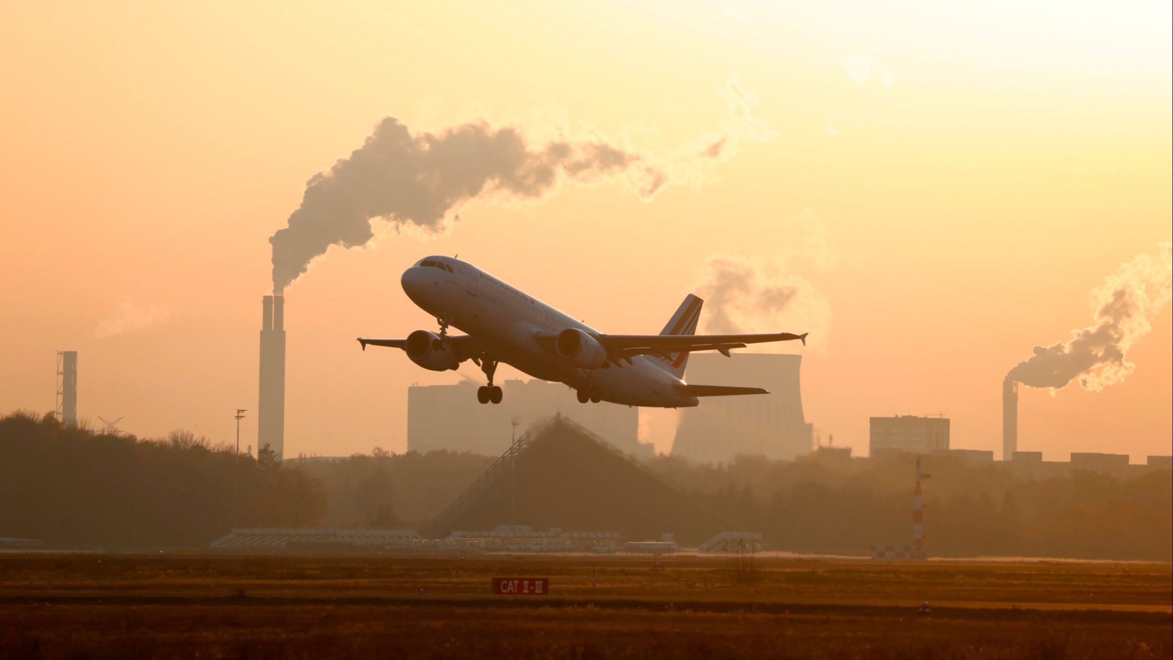 European aviation industry claims bill of €‎800bn to reach net zero emissions | Financial Times