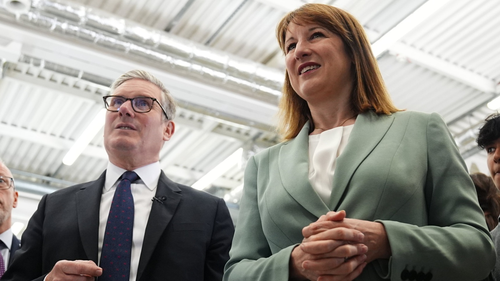 d1e00ek4ebabms.cloudfront.net image