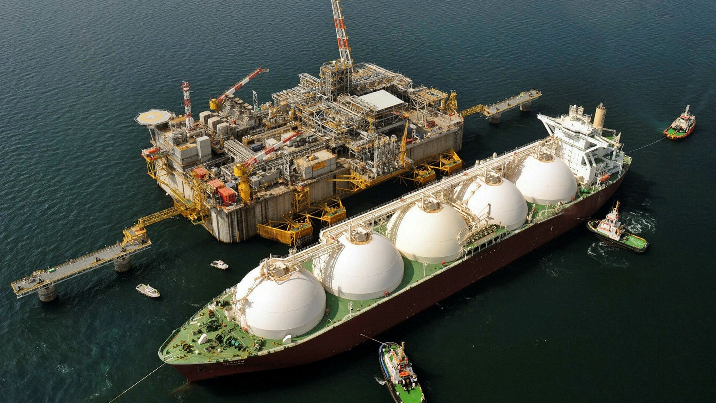 Qatar pushing ahead with LNG expansion despite slumping demand | Financial  Times